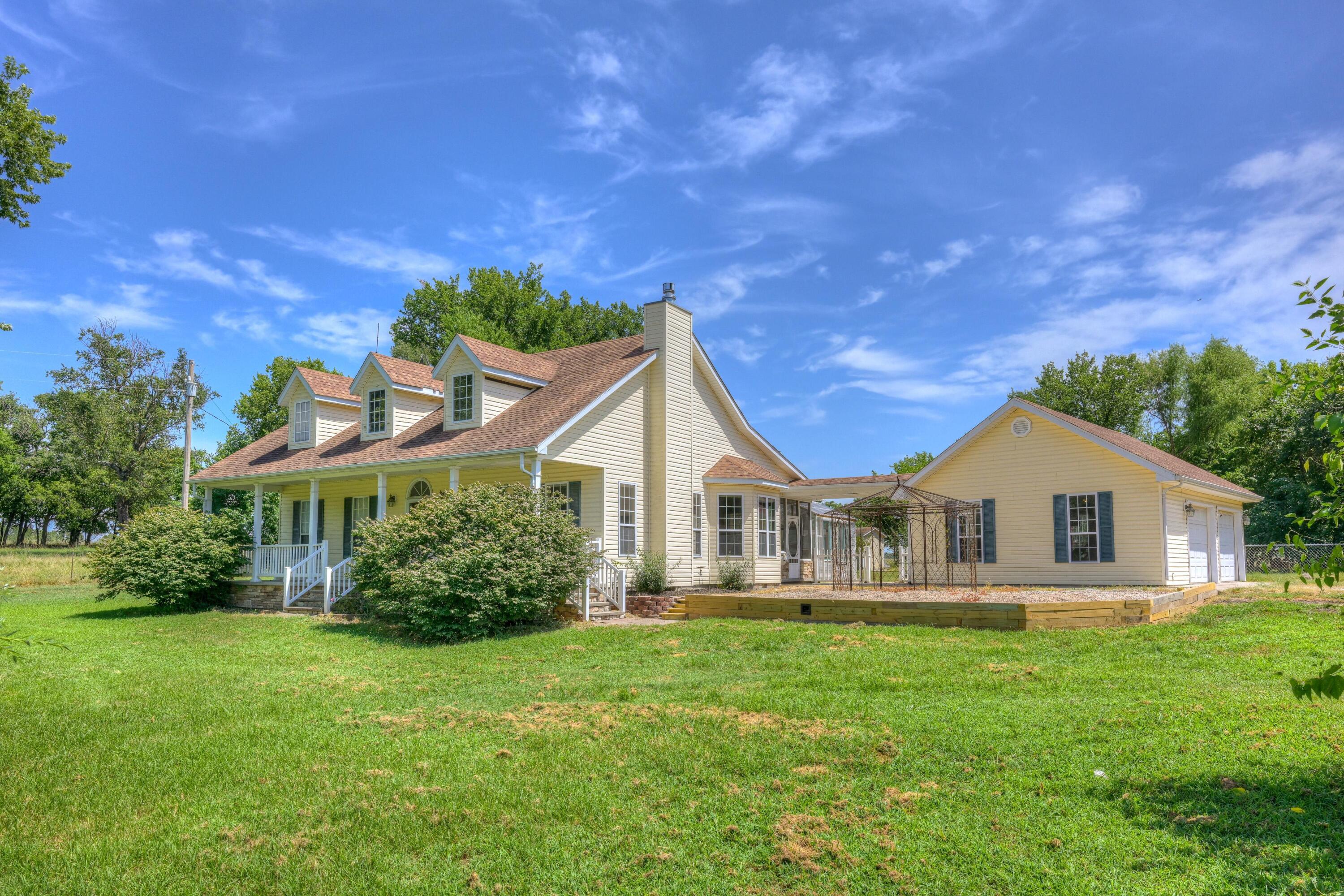 28464 Fir Road Property Photo 1