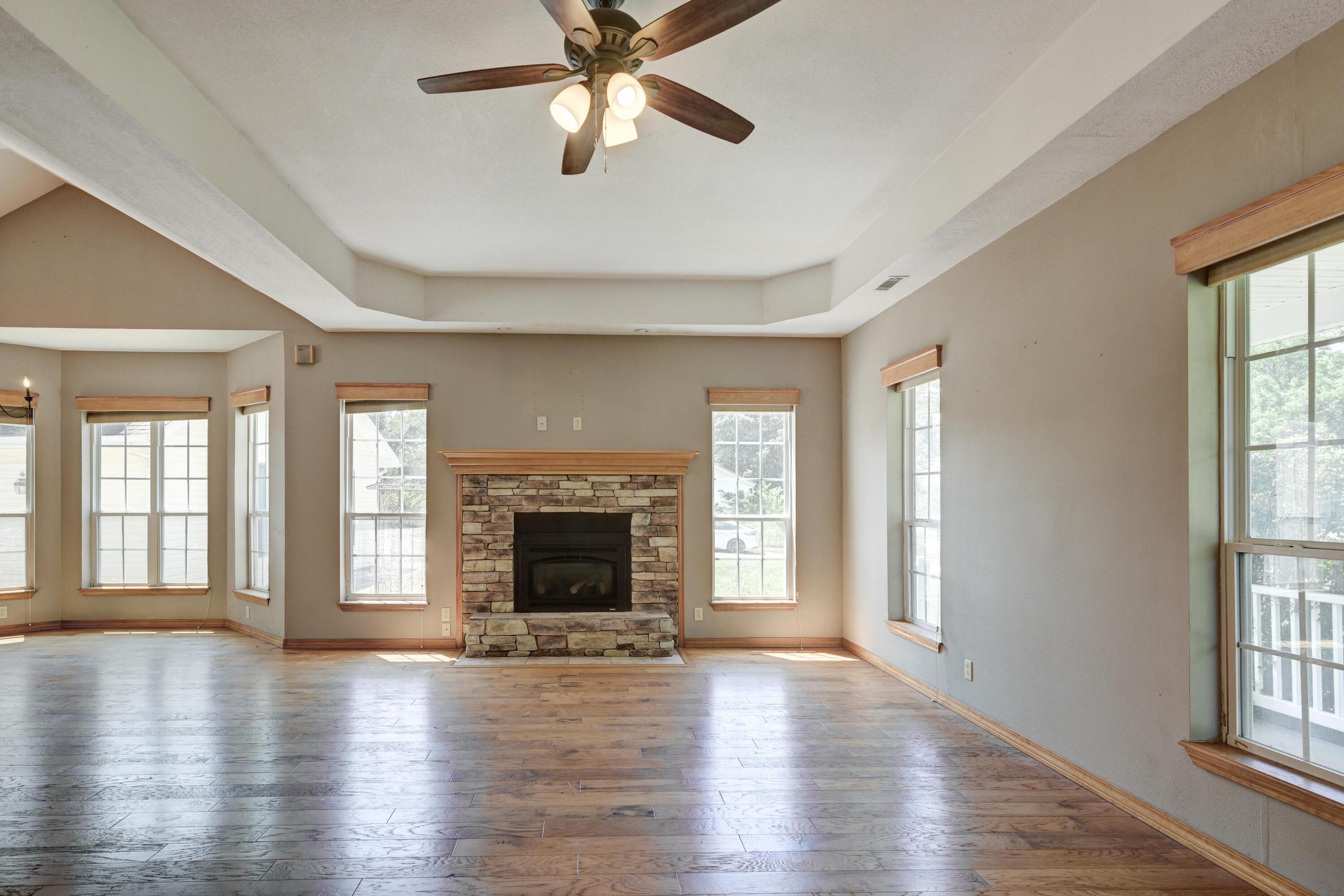28464 Fir Road Property Photo 8