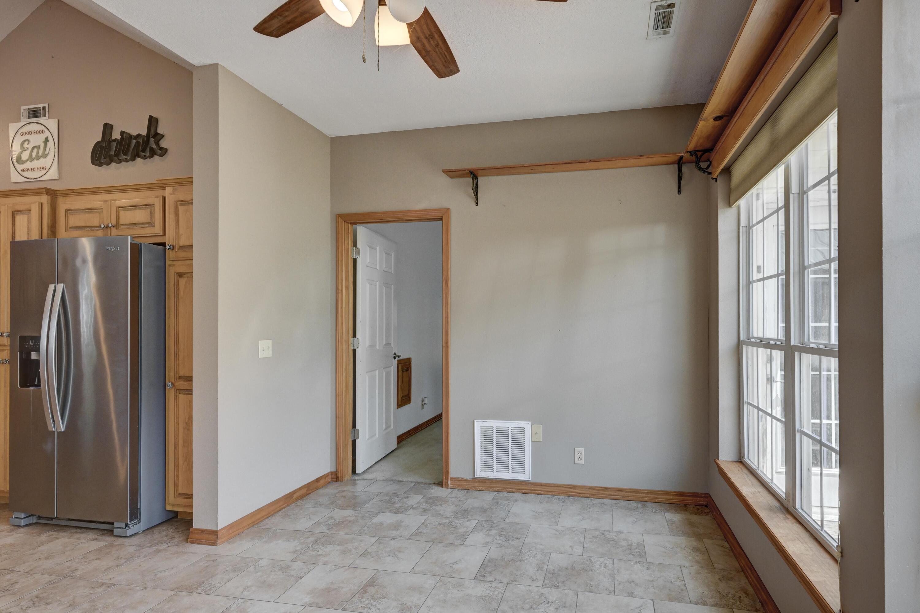 28464 Fir Road Property Photo 18