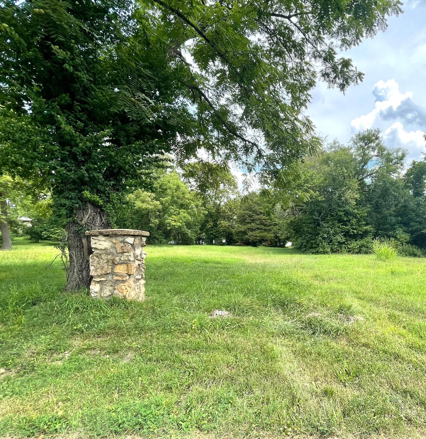 170 South Long Avenue Property Photo 1