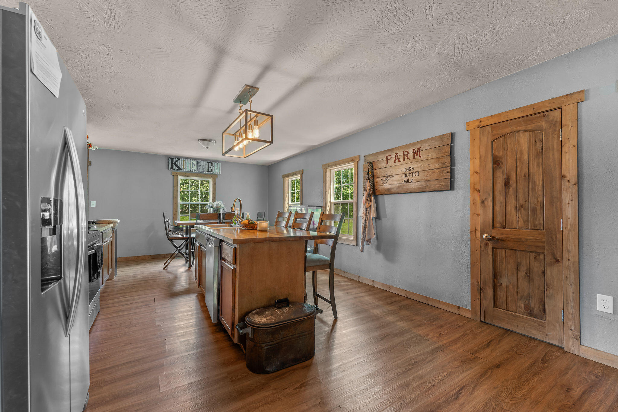 1311 West Clinton Avenue Property Photo 8