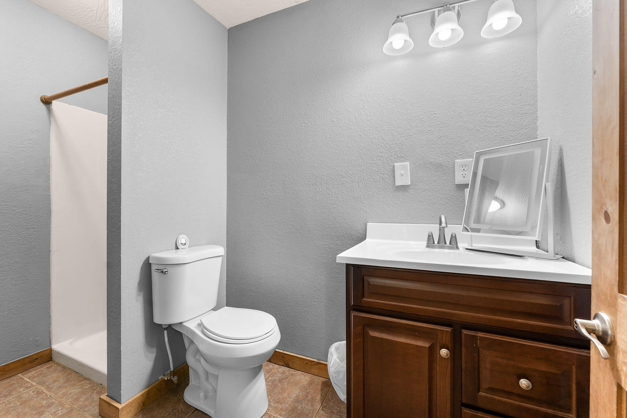 1311 West Clinton Avenue Property Photo 19