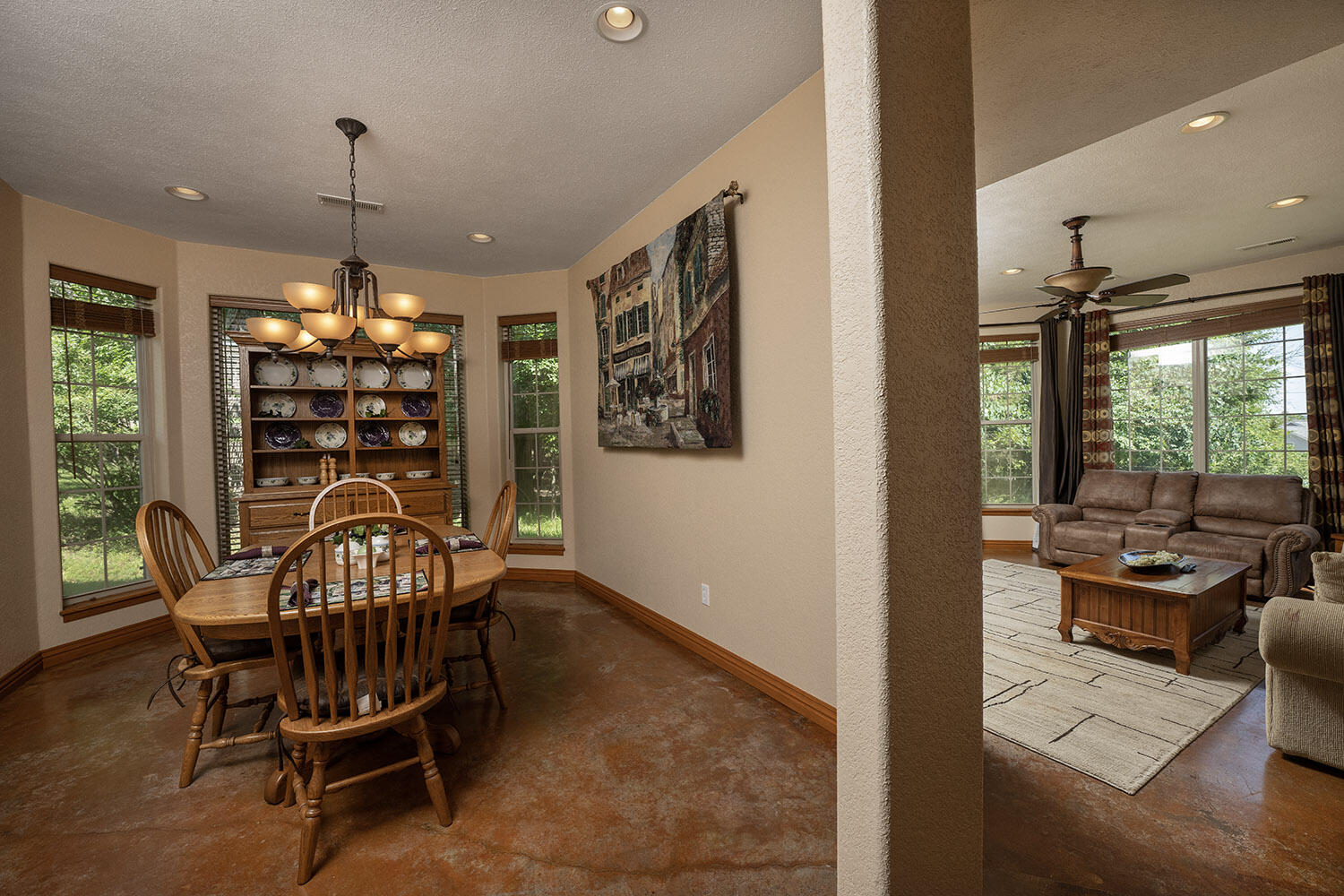 1318 Oakwood Drive Property Photo 12