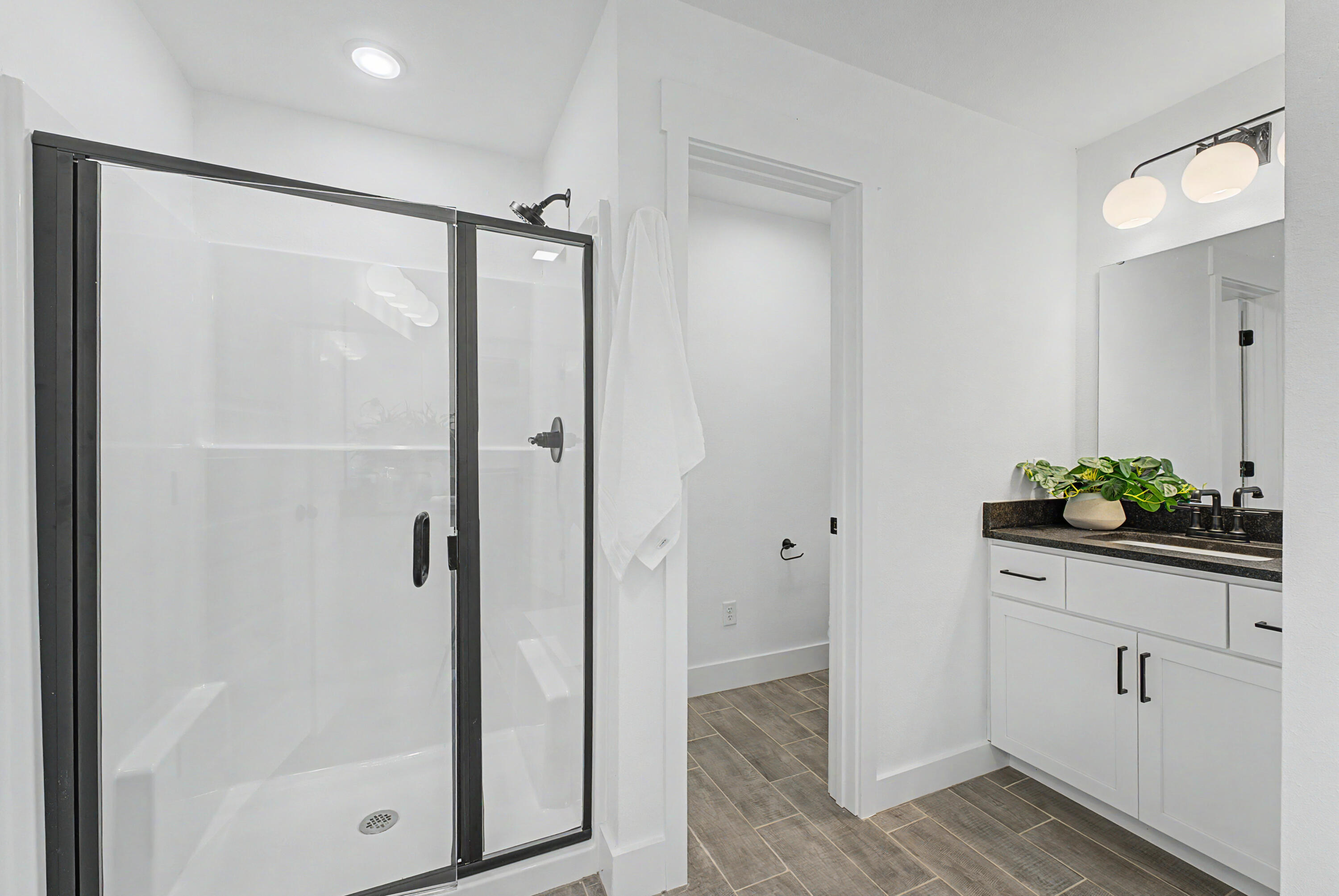 1107 West Jay Street Property Photo 20