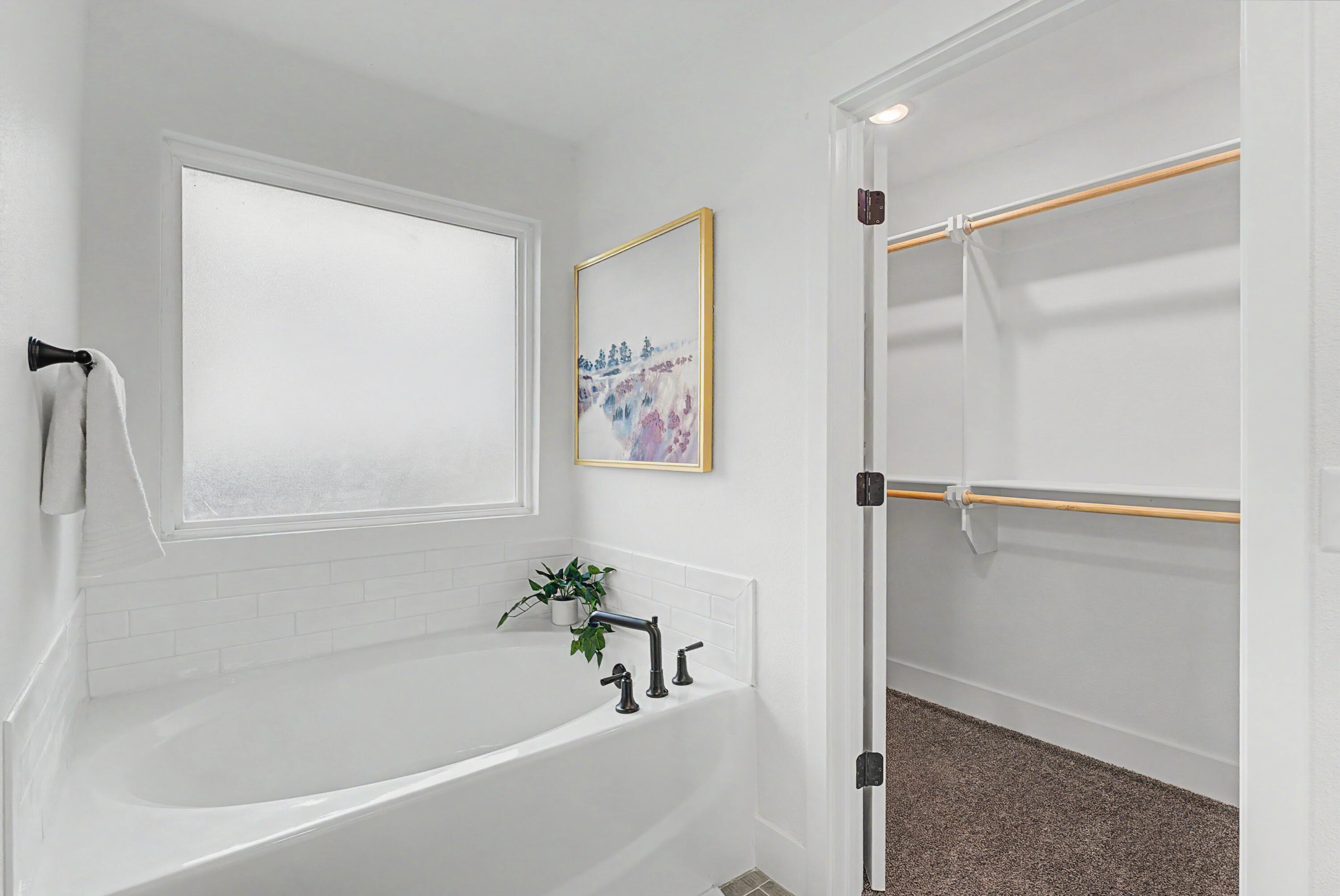 1107 West Jay Street Property Photo 21