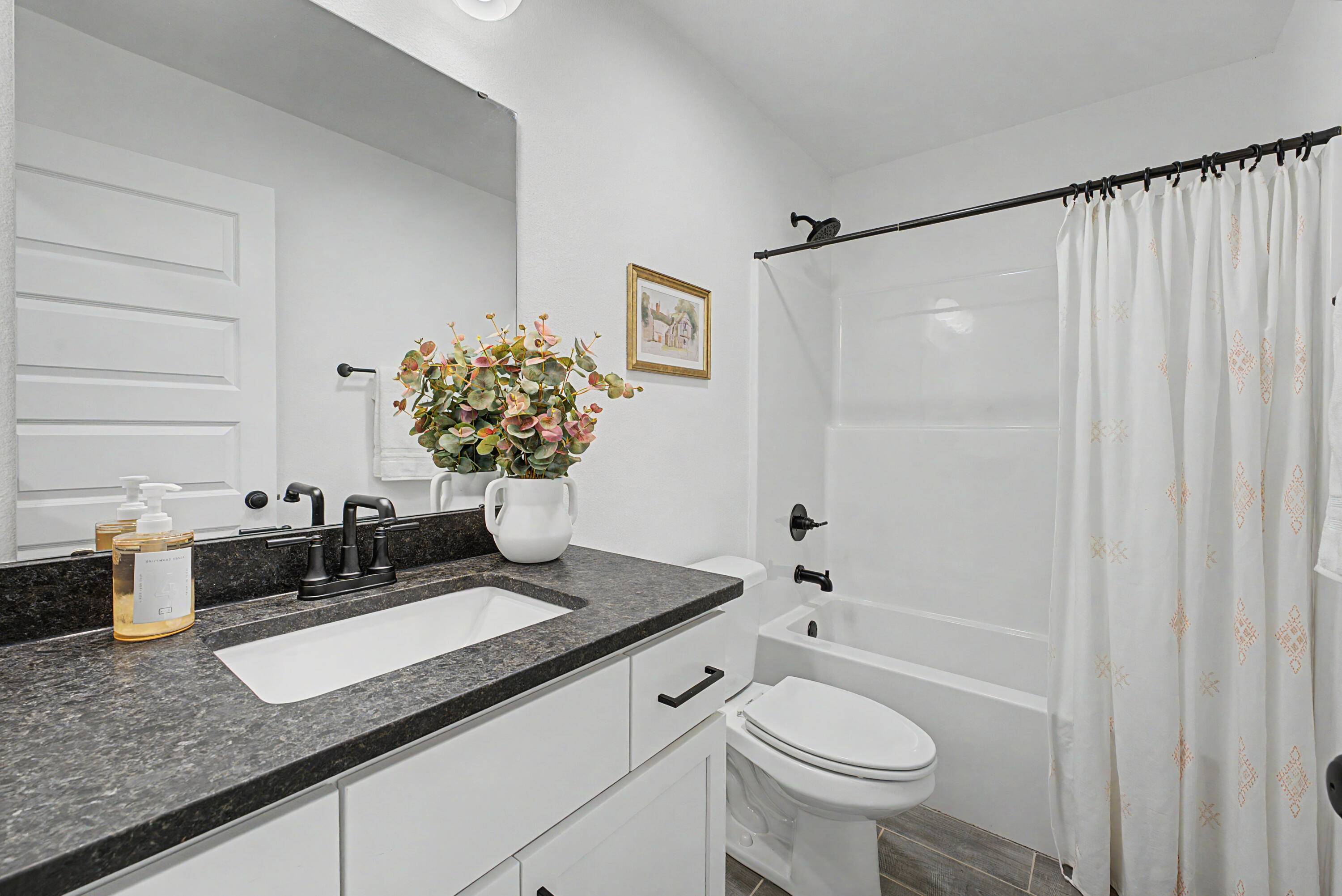 1107 West Jay Street Property Photo 26