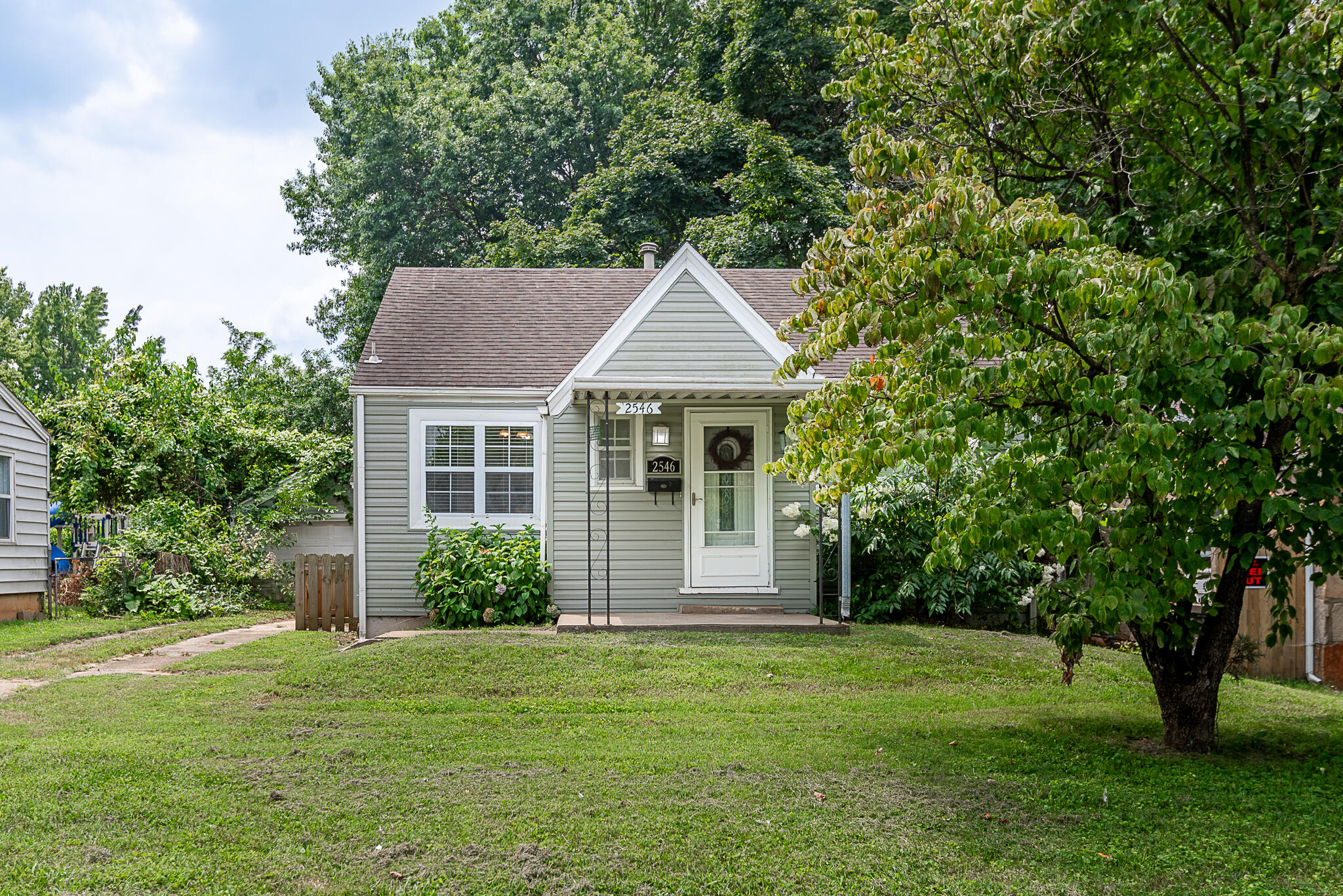 2546 West Walnut Street
