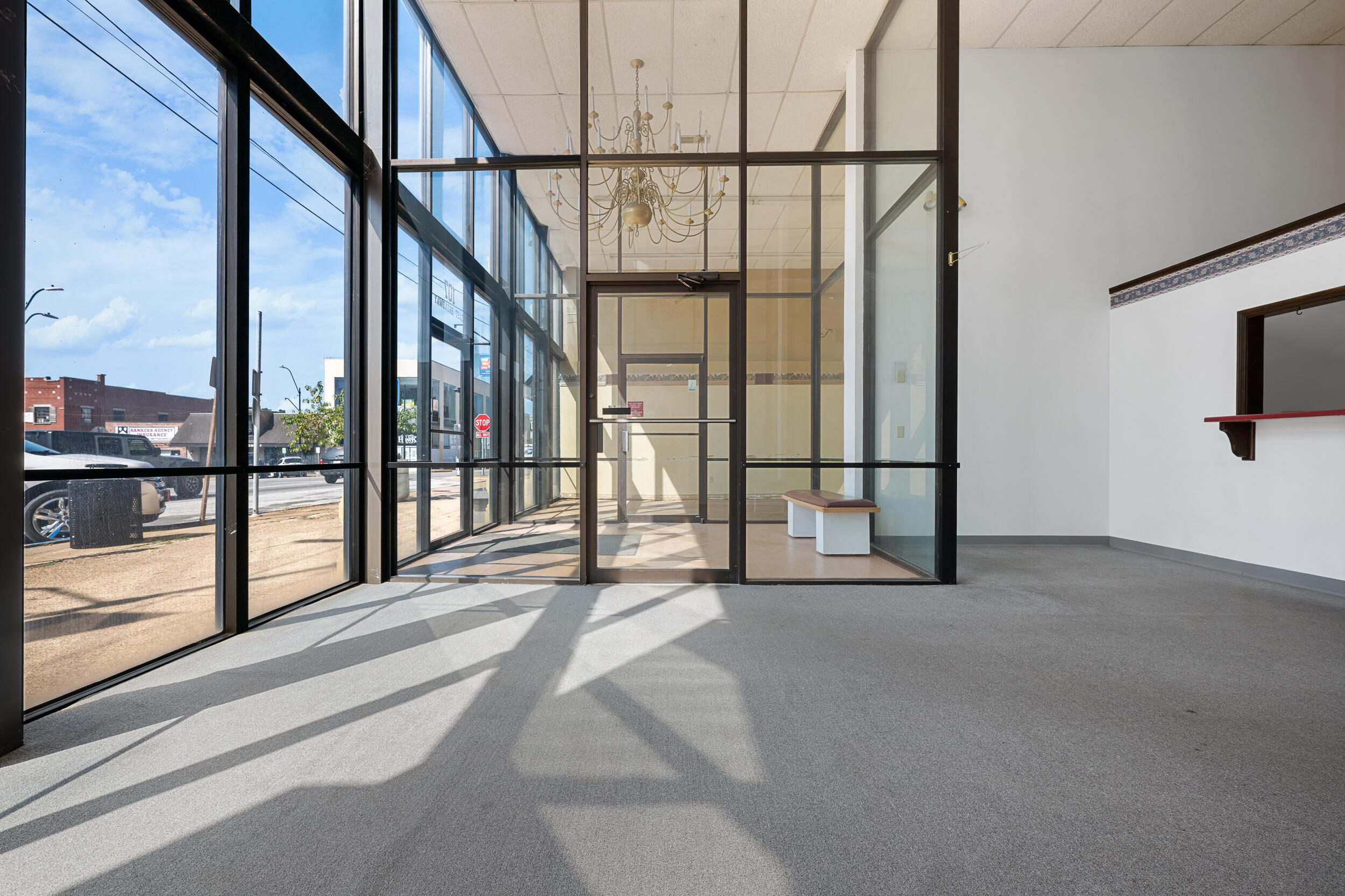 107 East Broadway Street Property Photo 4