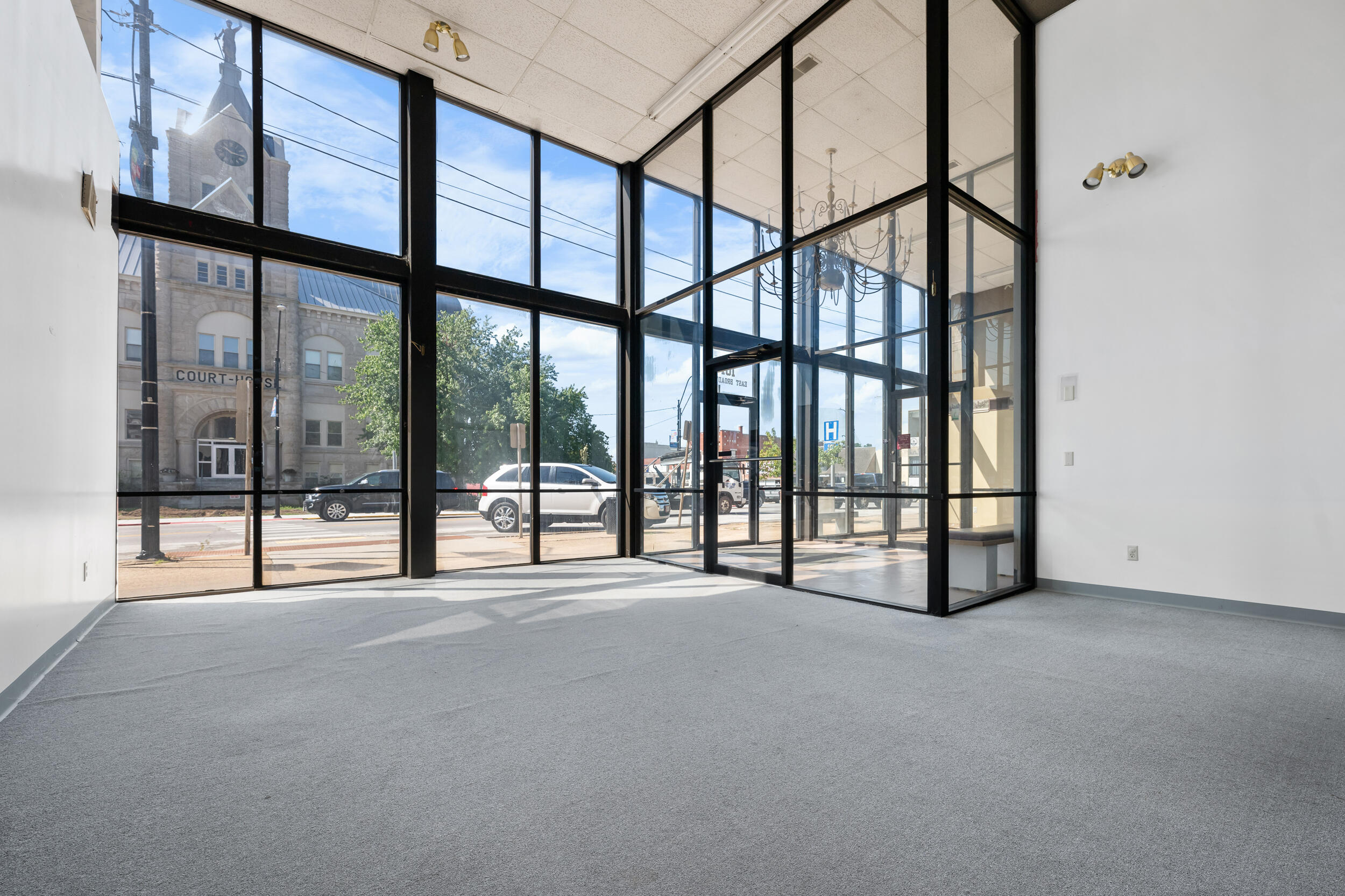 107 East Broadway Street Property Photo 6
