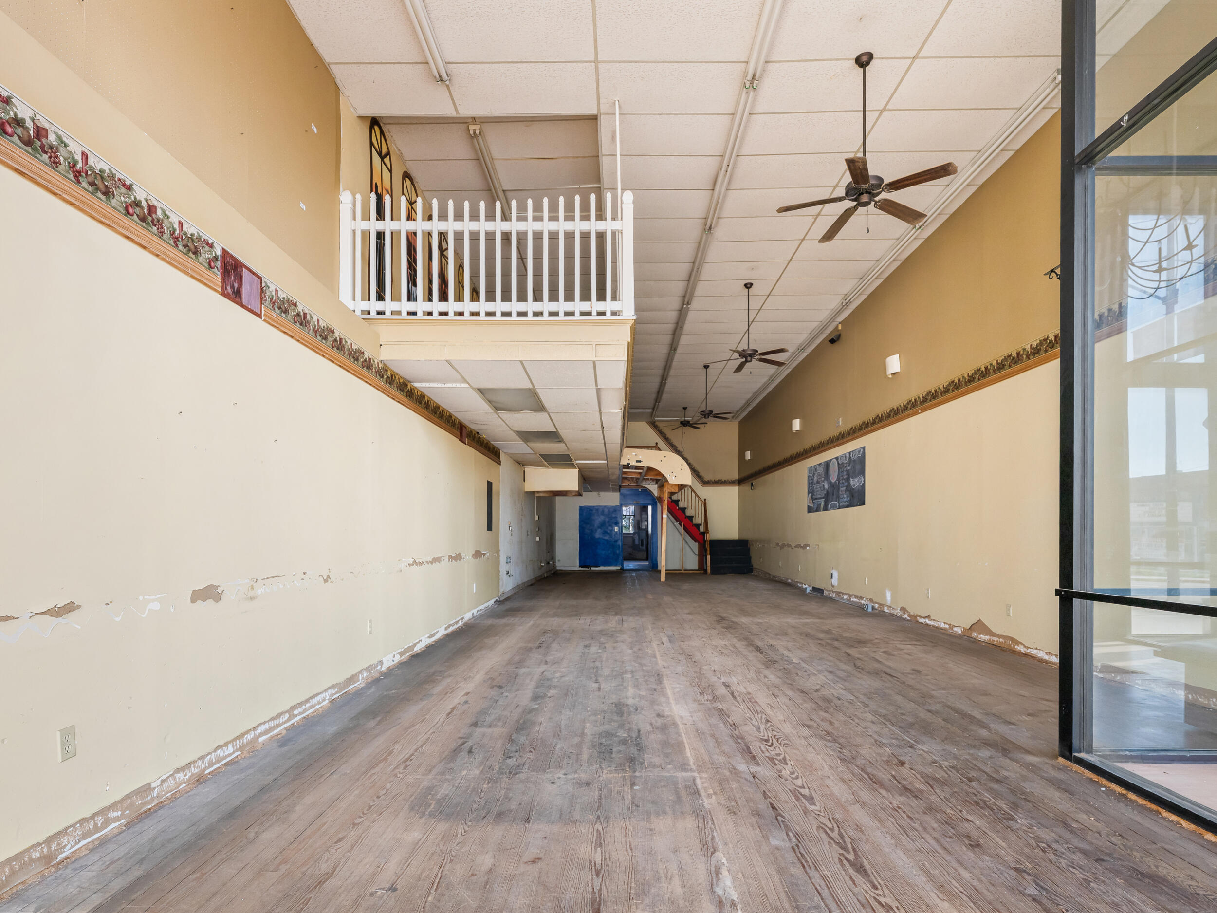 107 East Broadway Street Property Photo 31