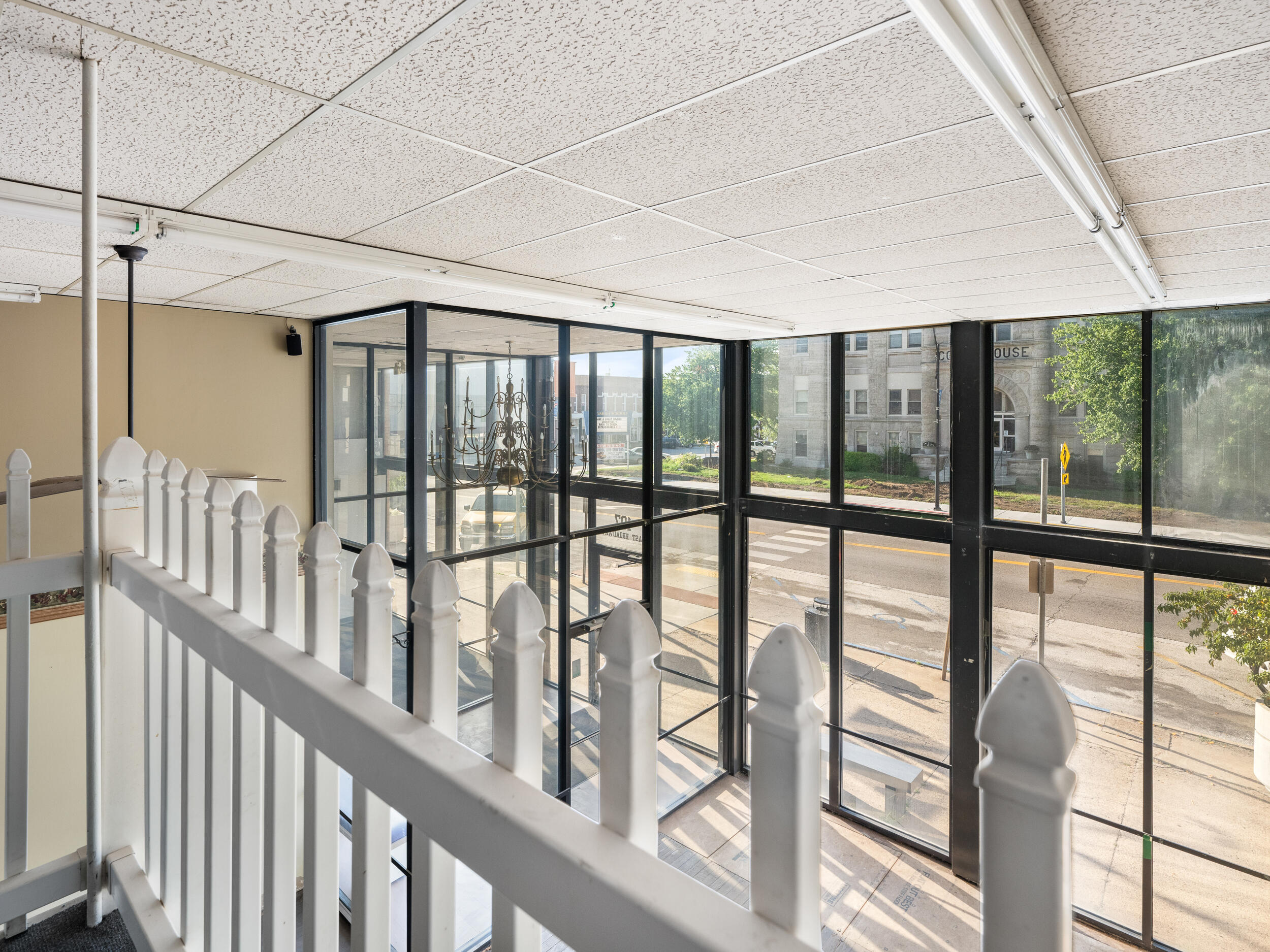 107 East Broadway Street Property Photo 41