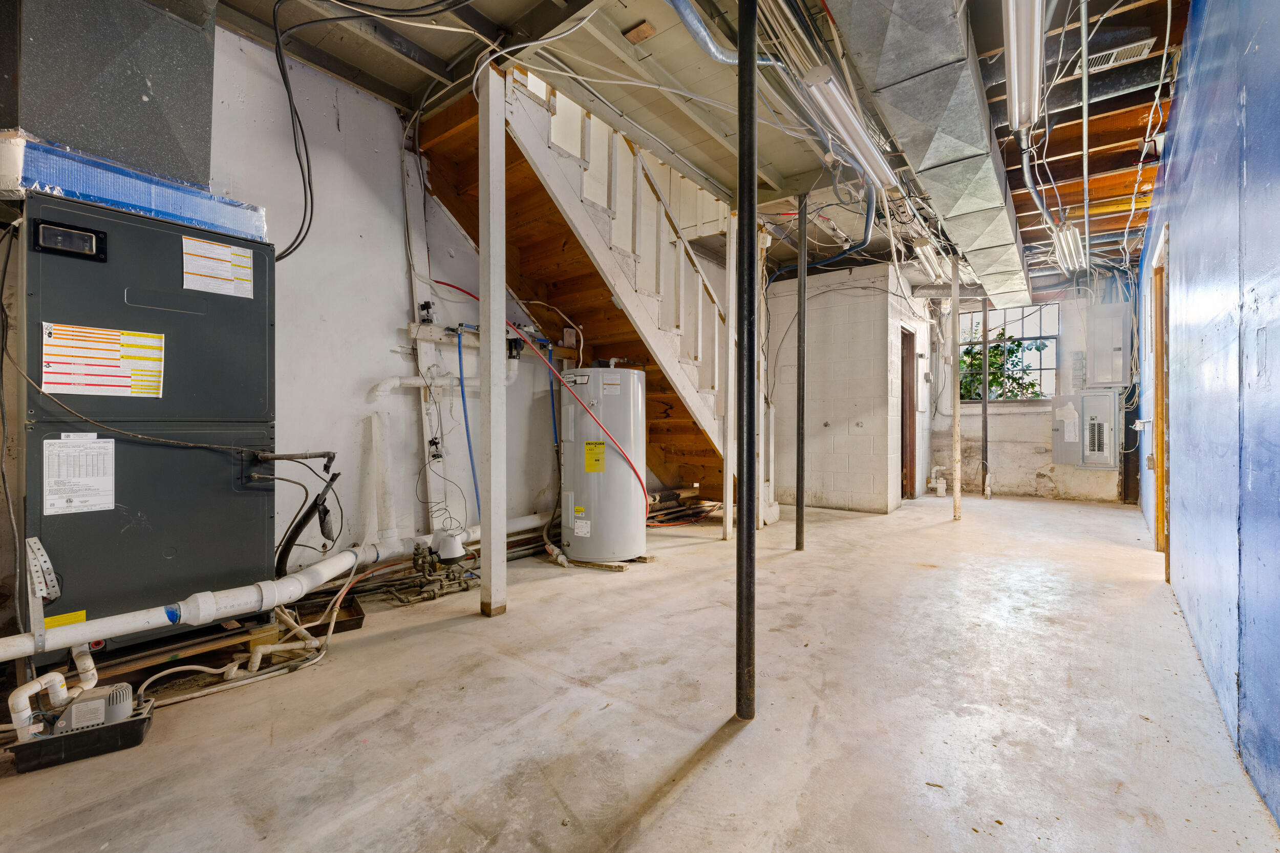107 East Broadway Street Property Photo 47