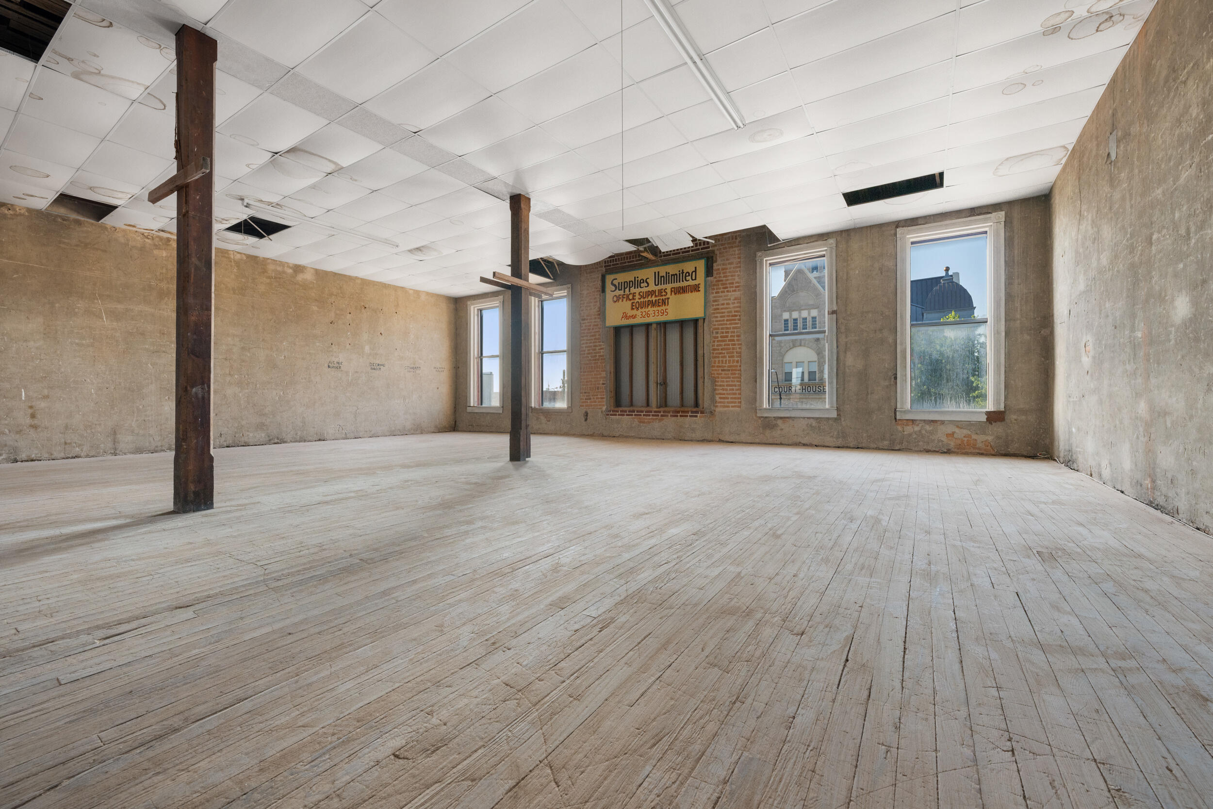 107 East Broadway Street Property Photo 51