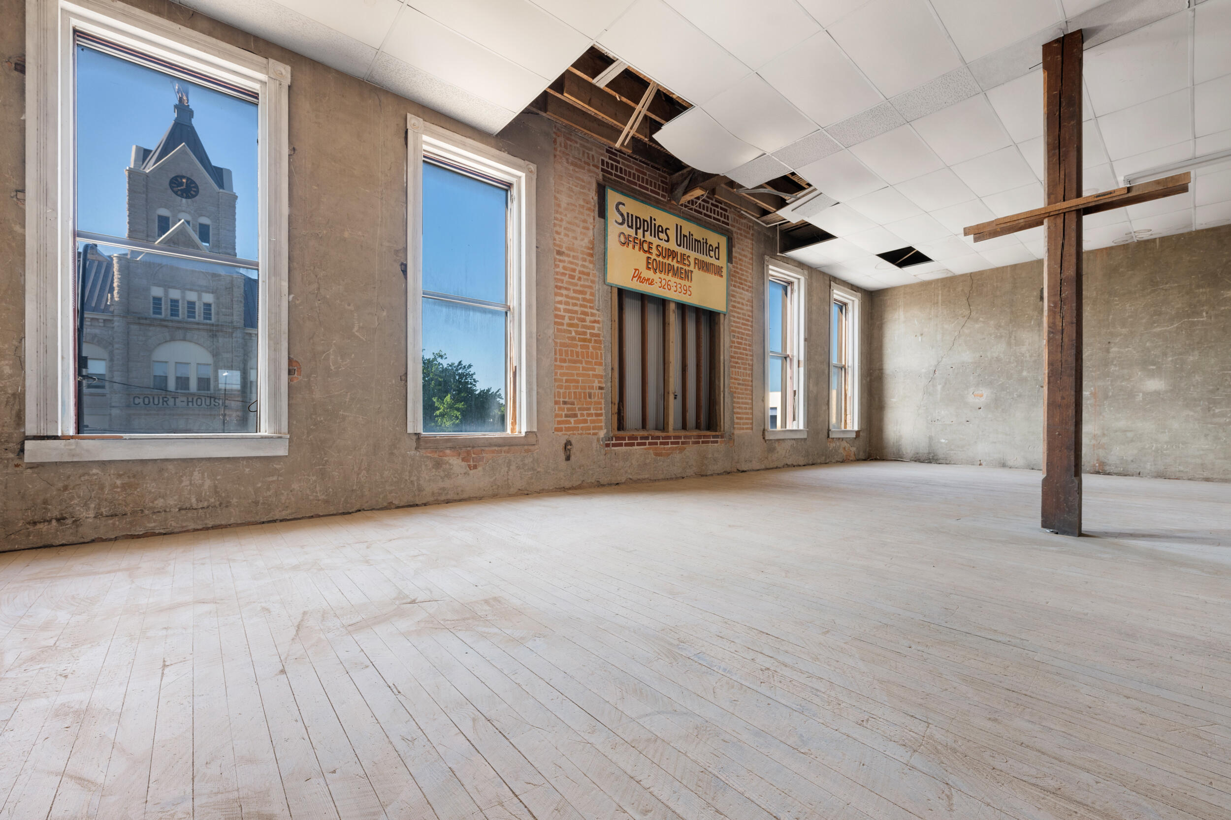 107 East Broadway Street Property Photo 53