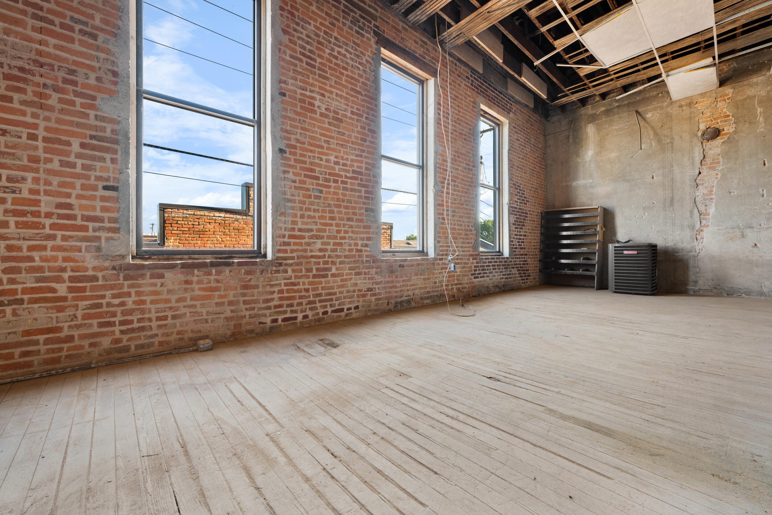 107 East Broadway Street Property Photo 57