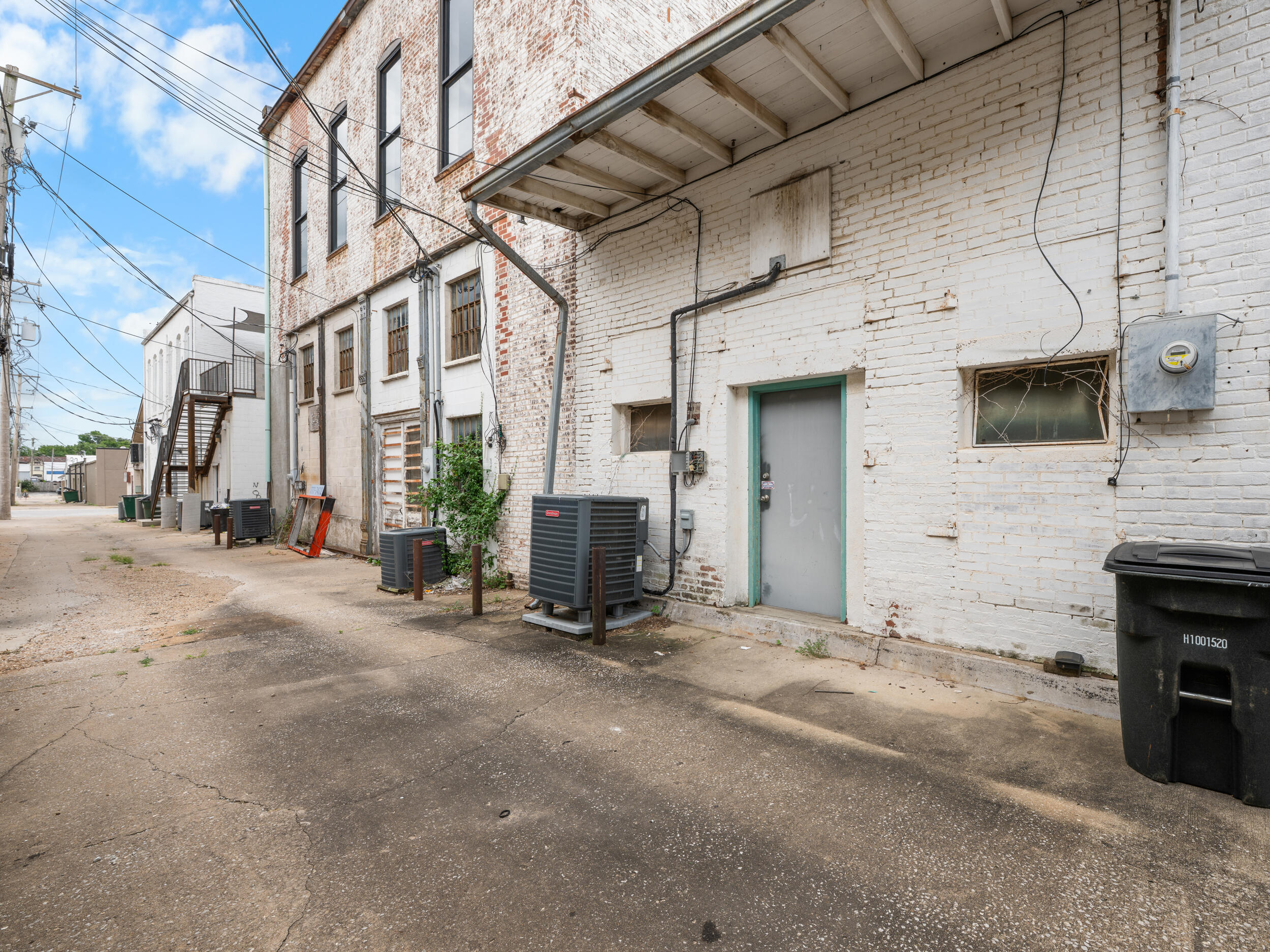 107 East Broadway Street Property Photo 63