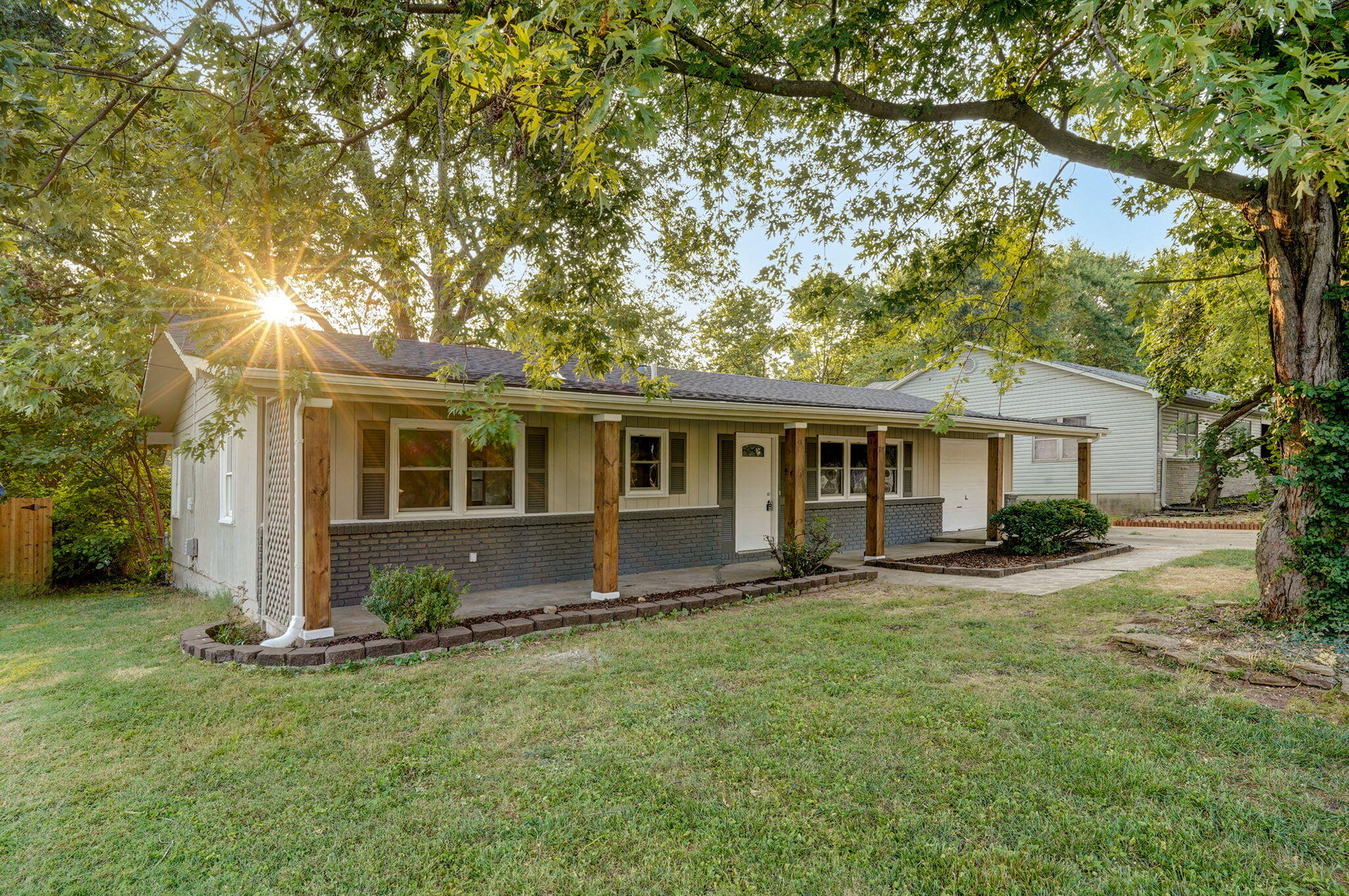 2329 South Clay Avenue Property Photo 1