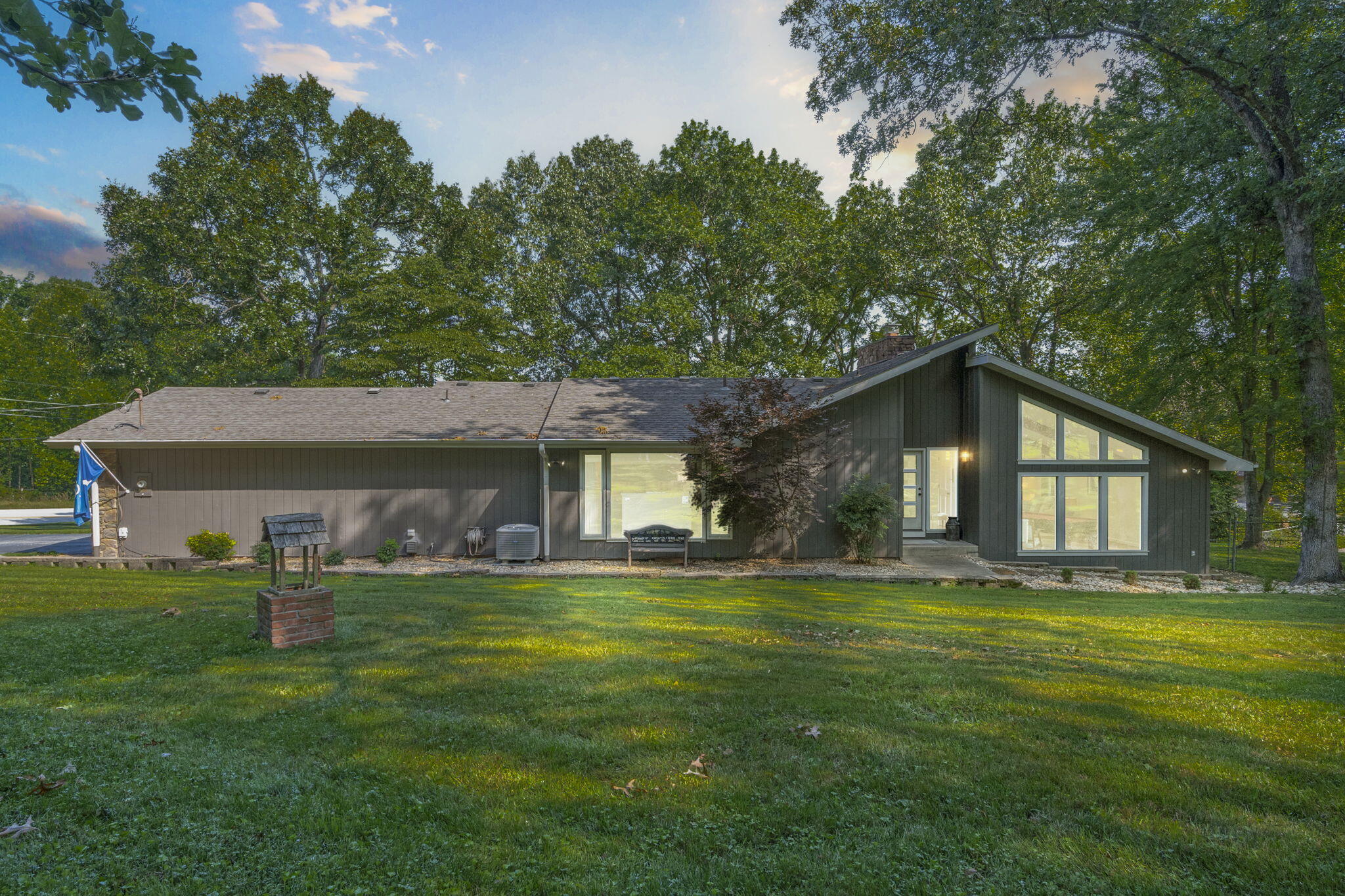 6266 South Farm Road 163 Property Photo 1