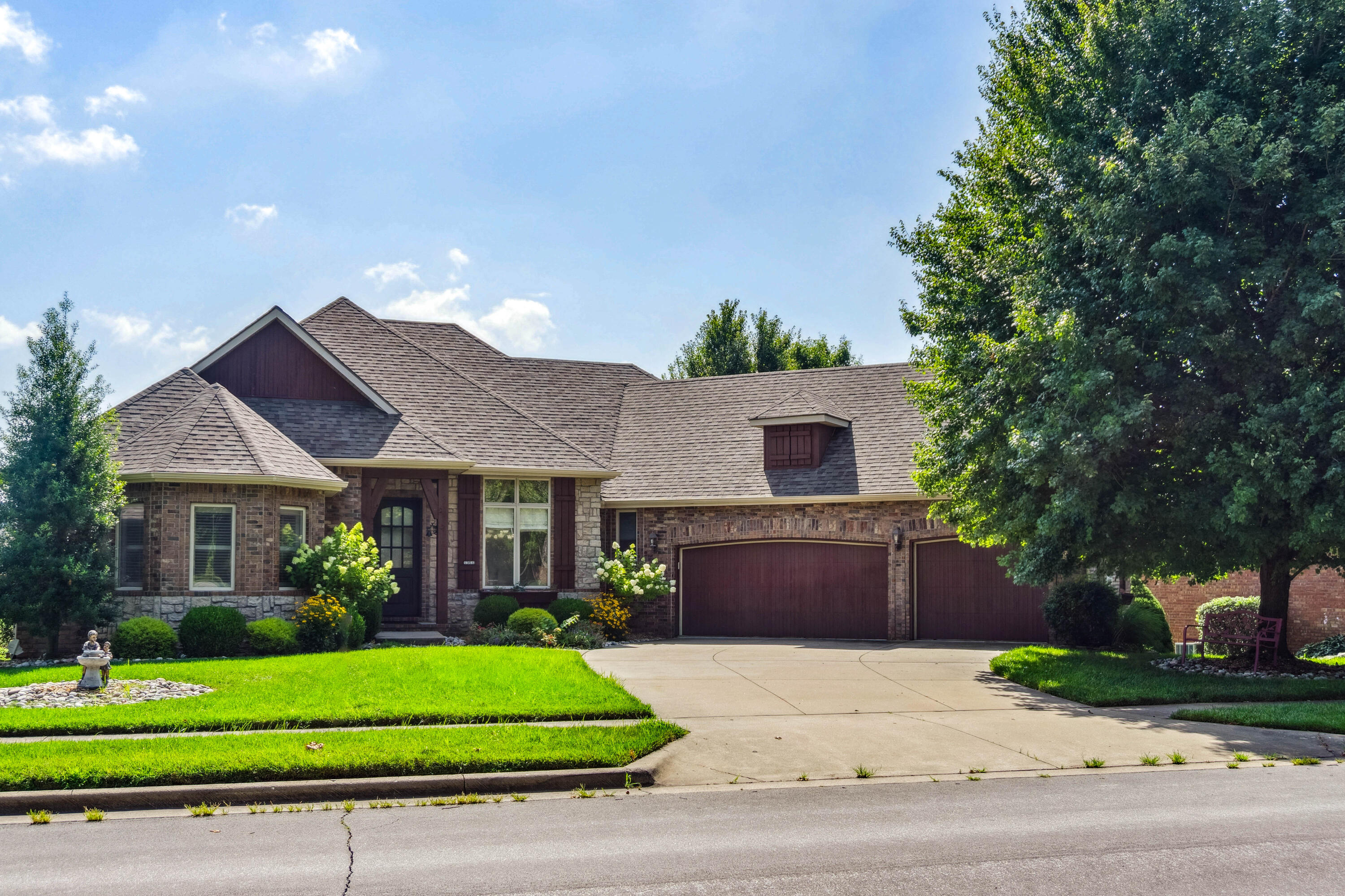 5998 South Parkhaven Lane Property Photo 1