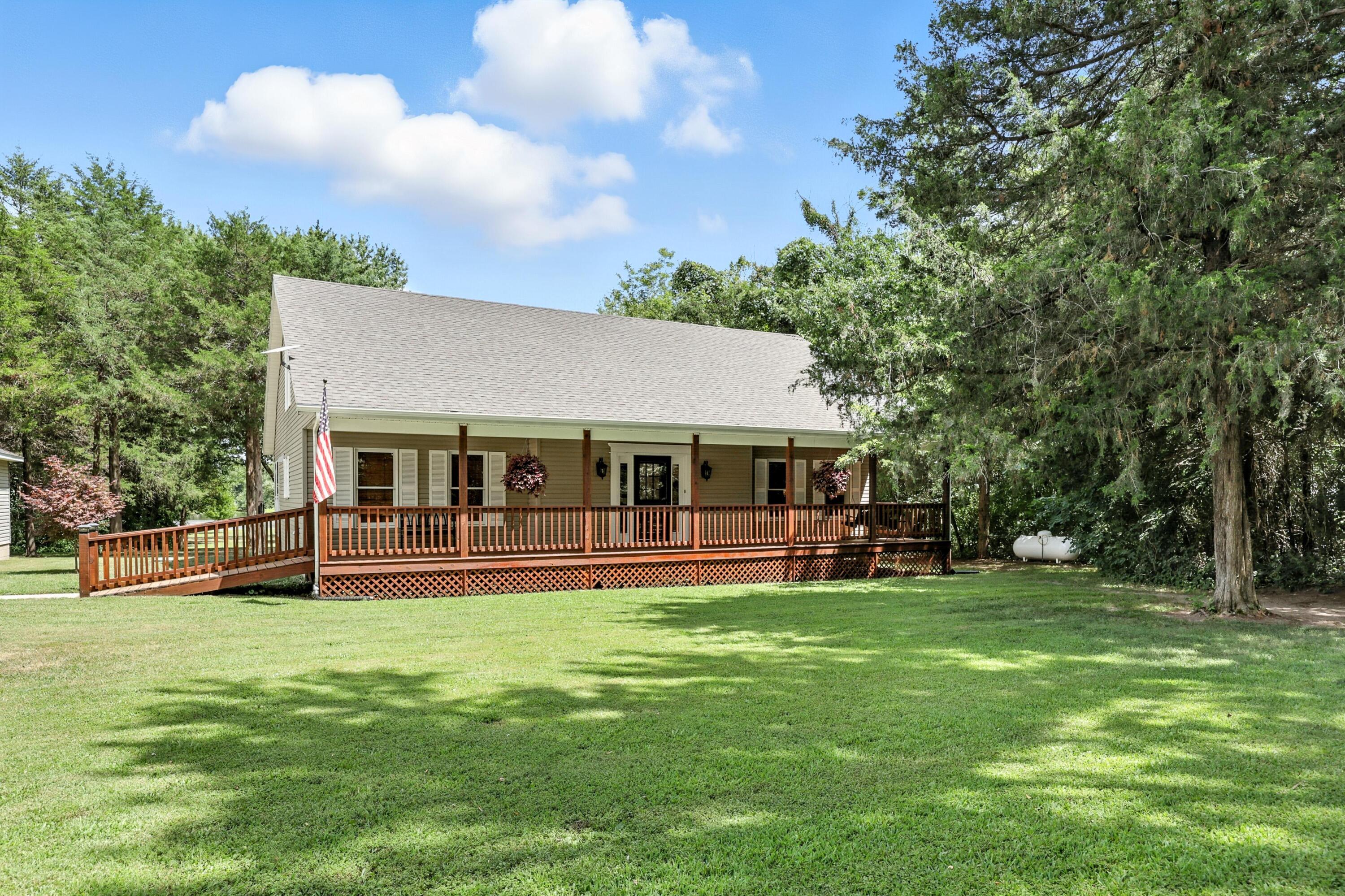 2389 Vixen Road Property Photo 1