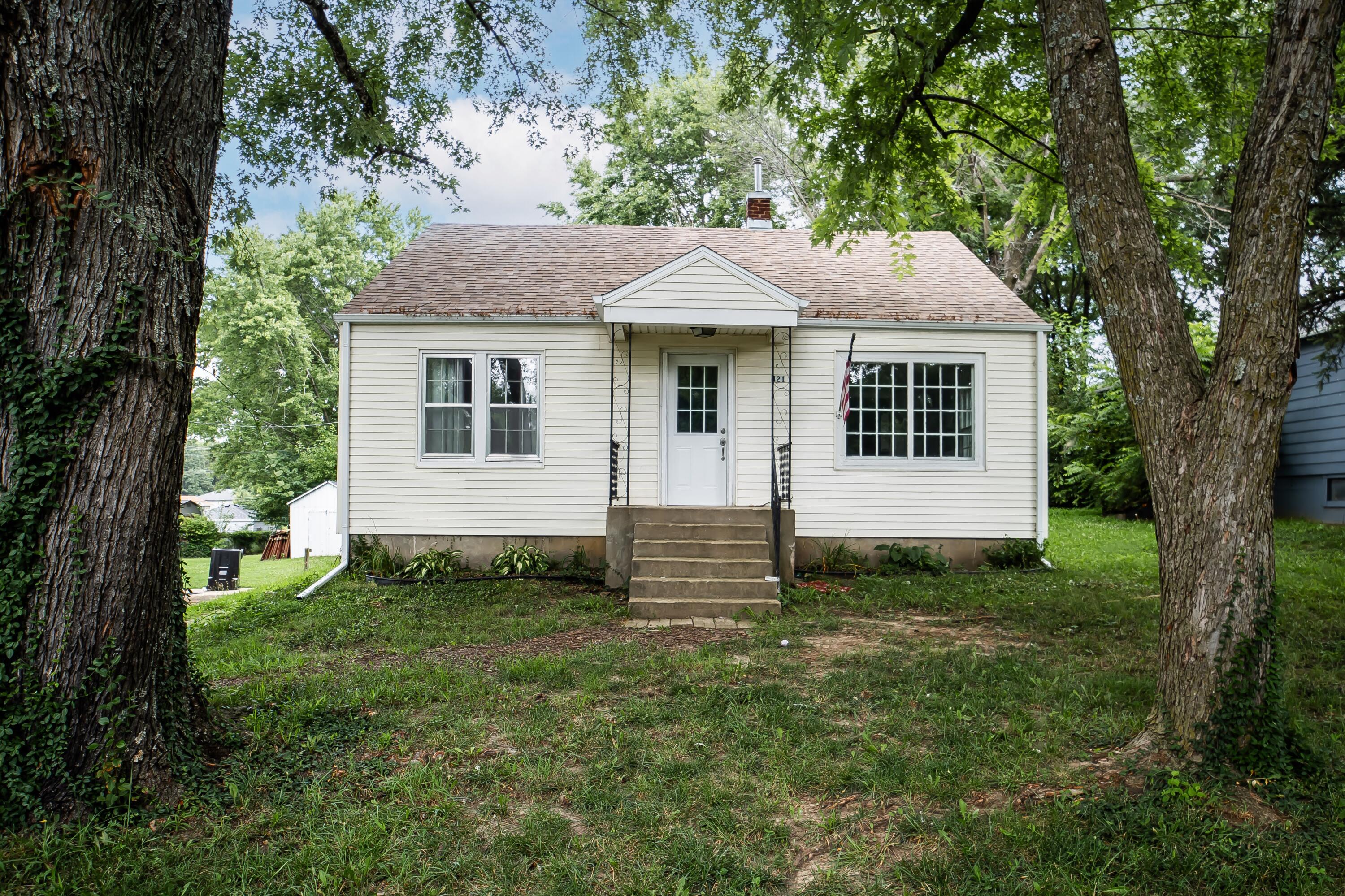 421 East Burford Street Property Photo 1