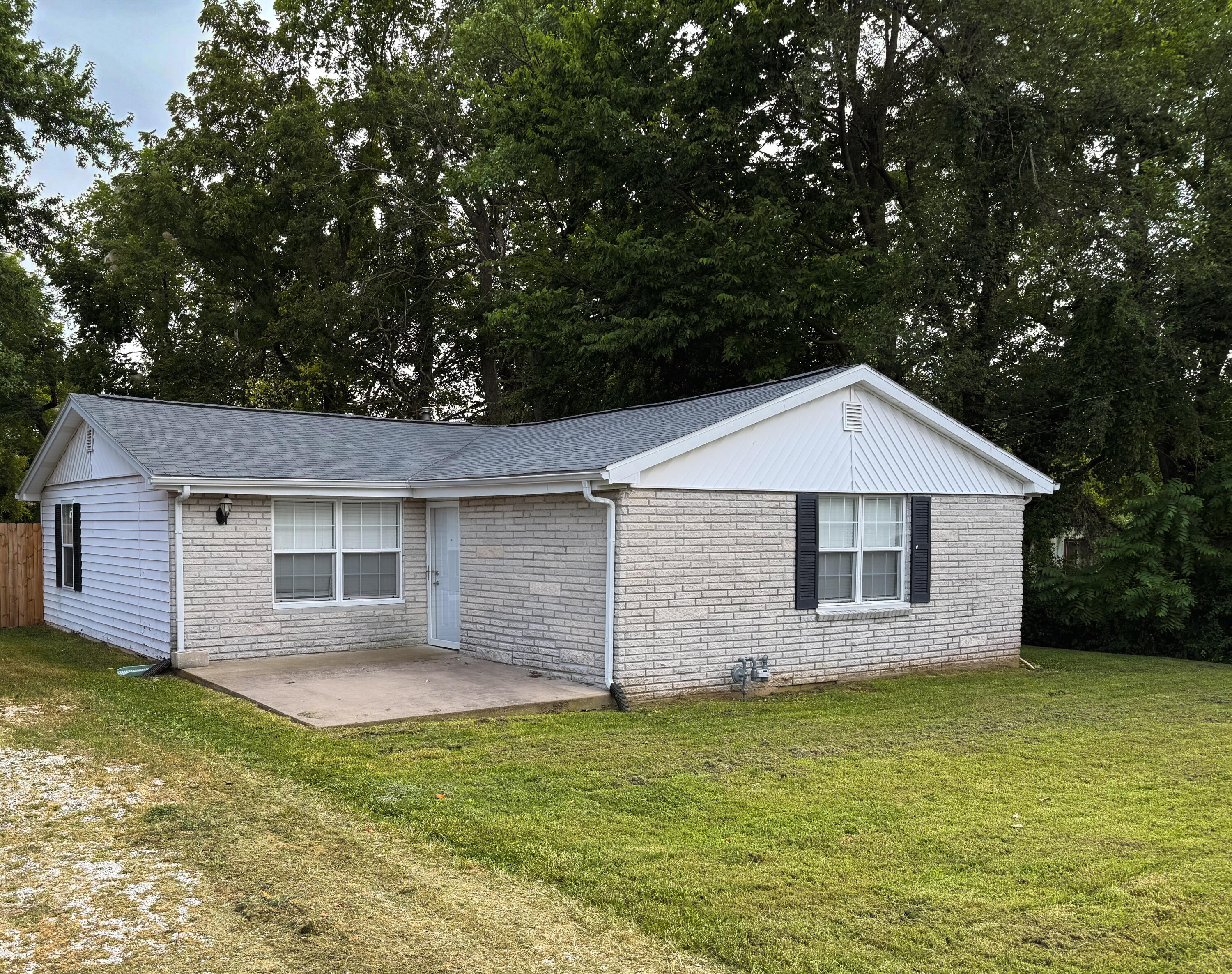 204 East College Street Property Photo 1