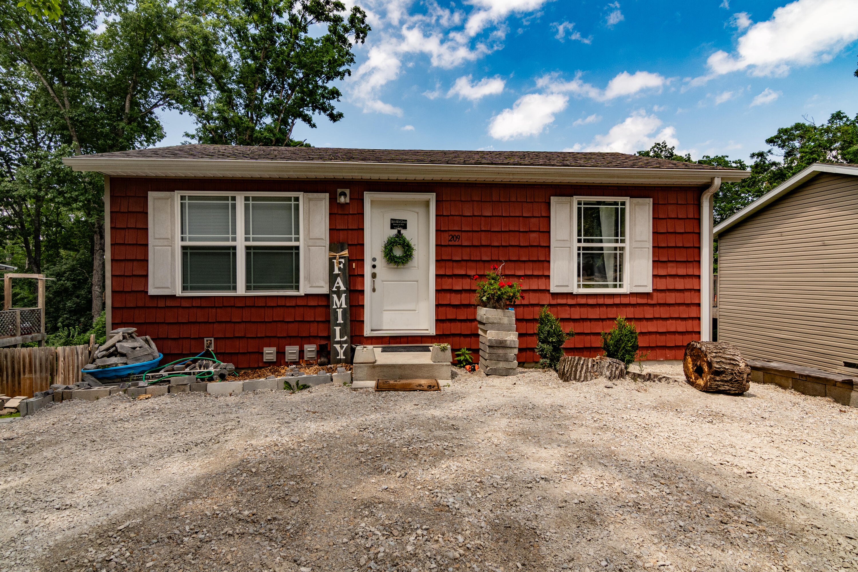 209 Blunk Terrace Property Photo 1