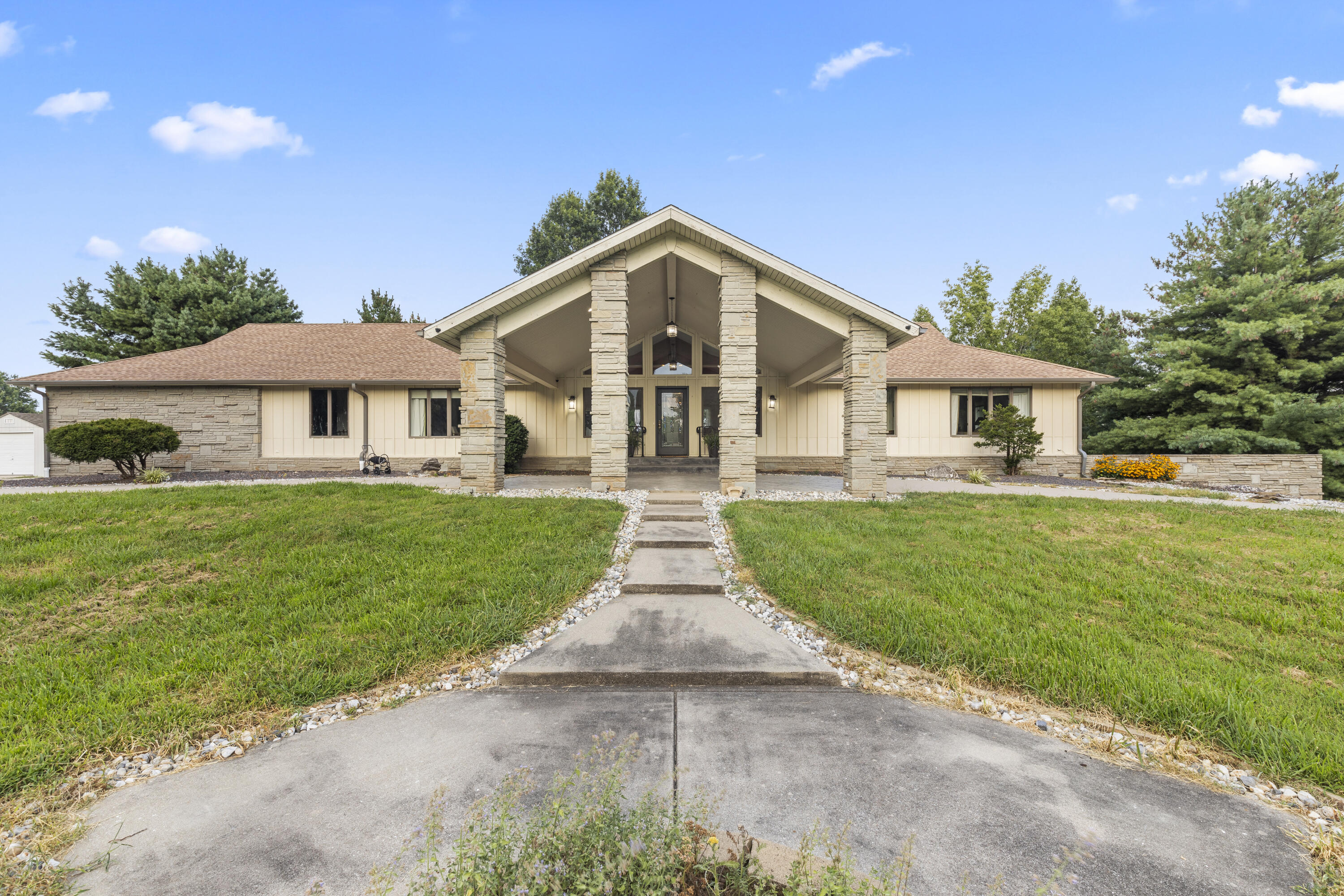 1100 North Farm Rd 193 Property Photo 1