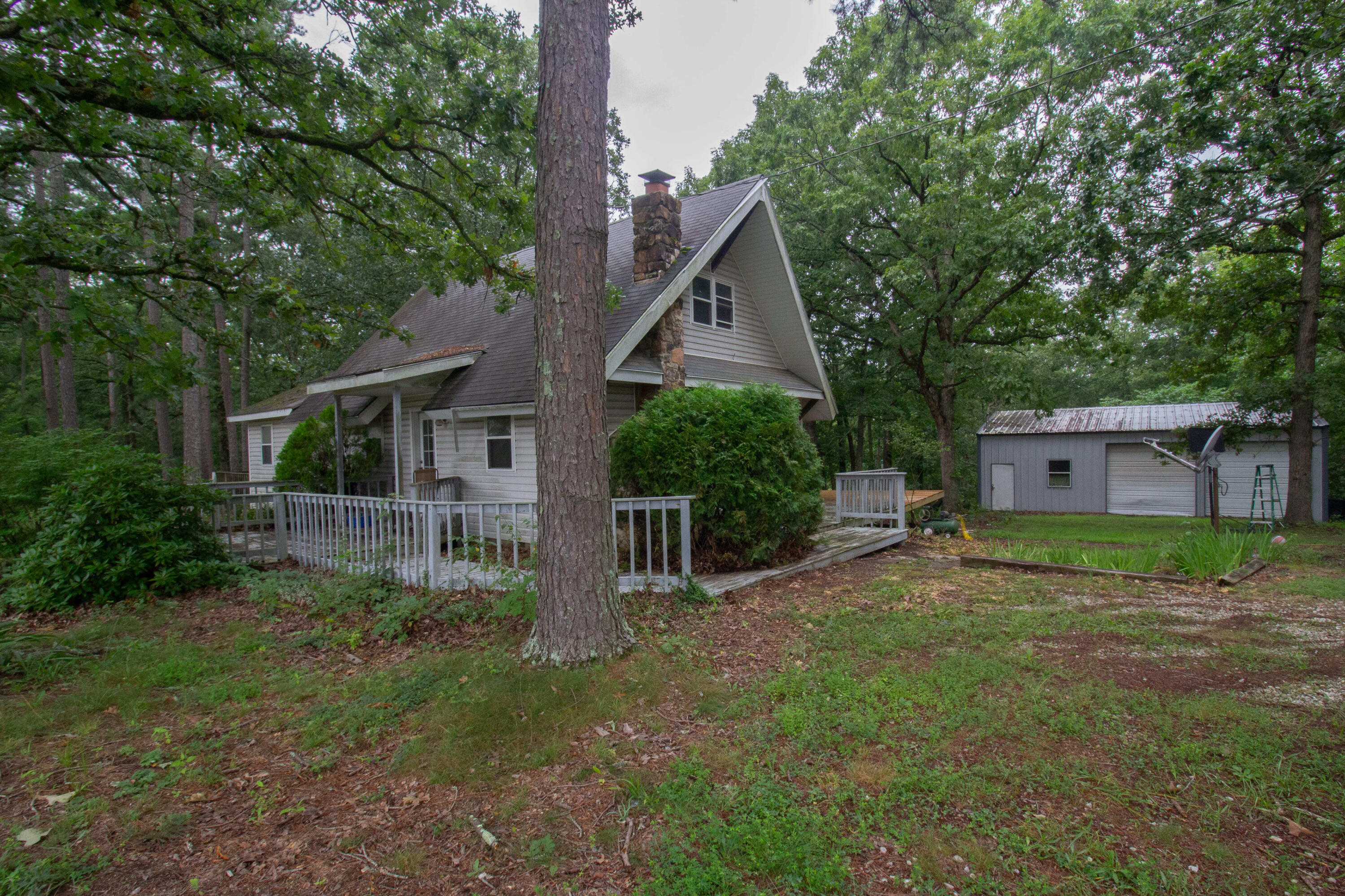 9841 Hwy E Property Photo 1