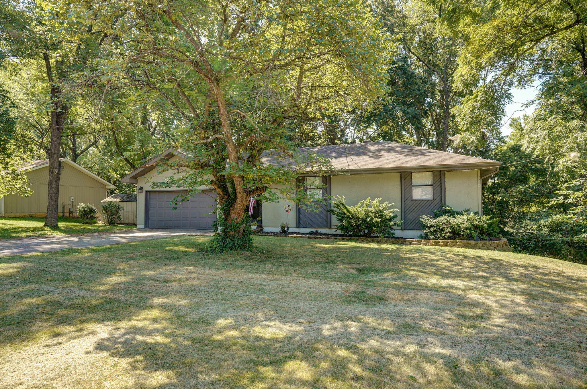 204 West Herndon Road