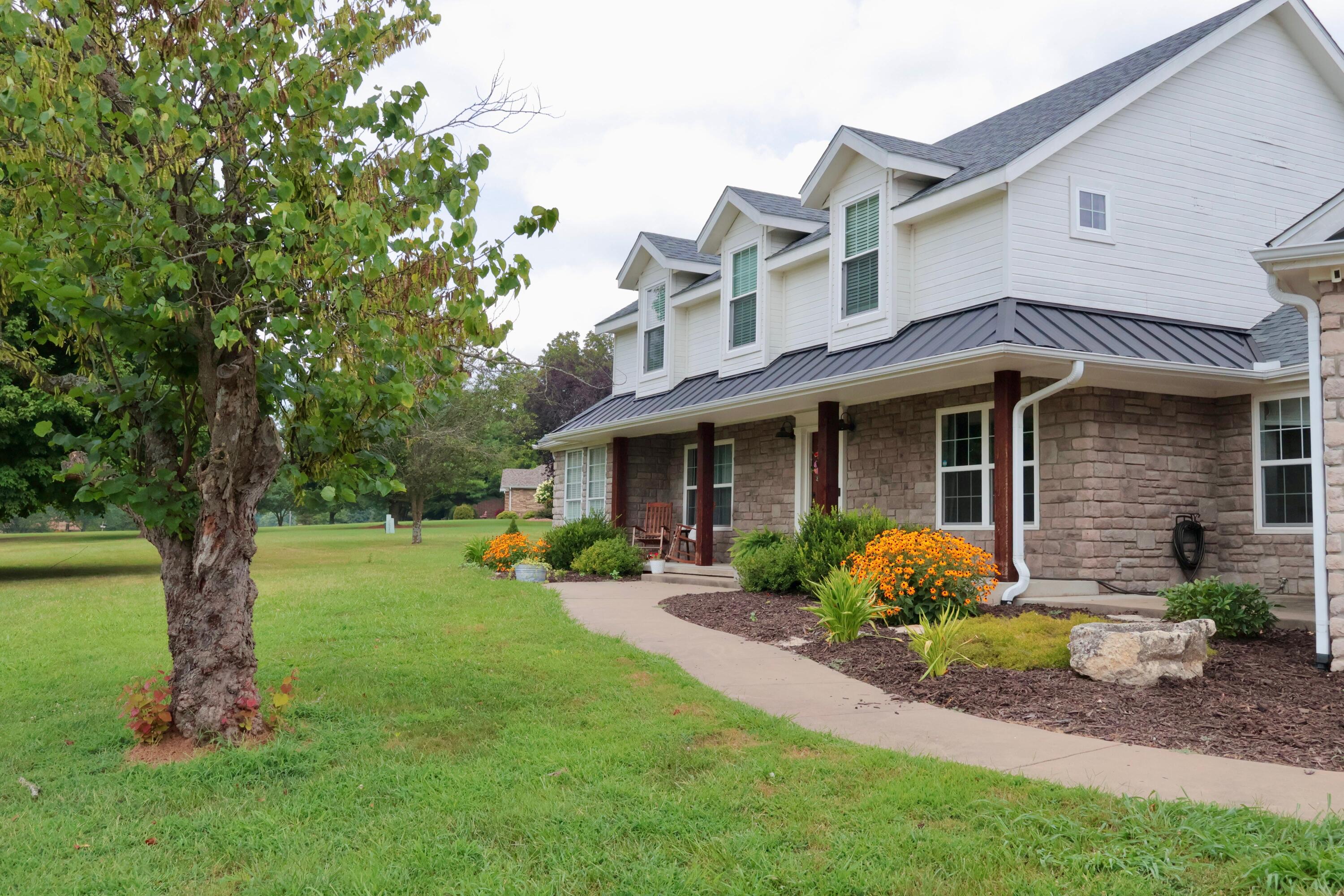 3207 East Covey Lane Property Photo 1