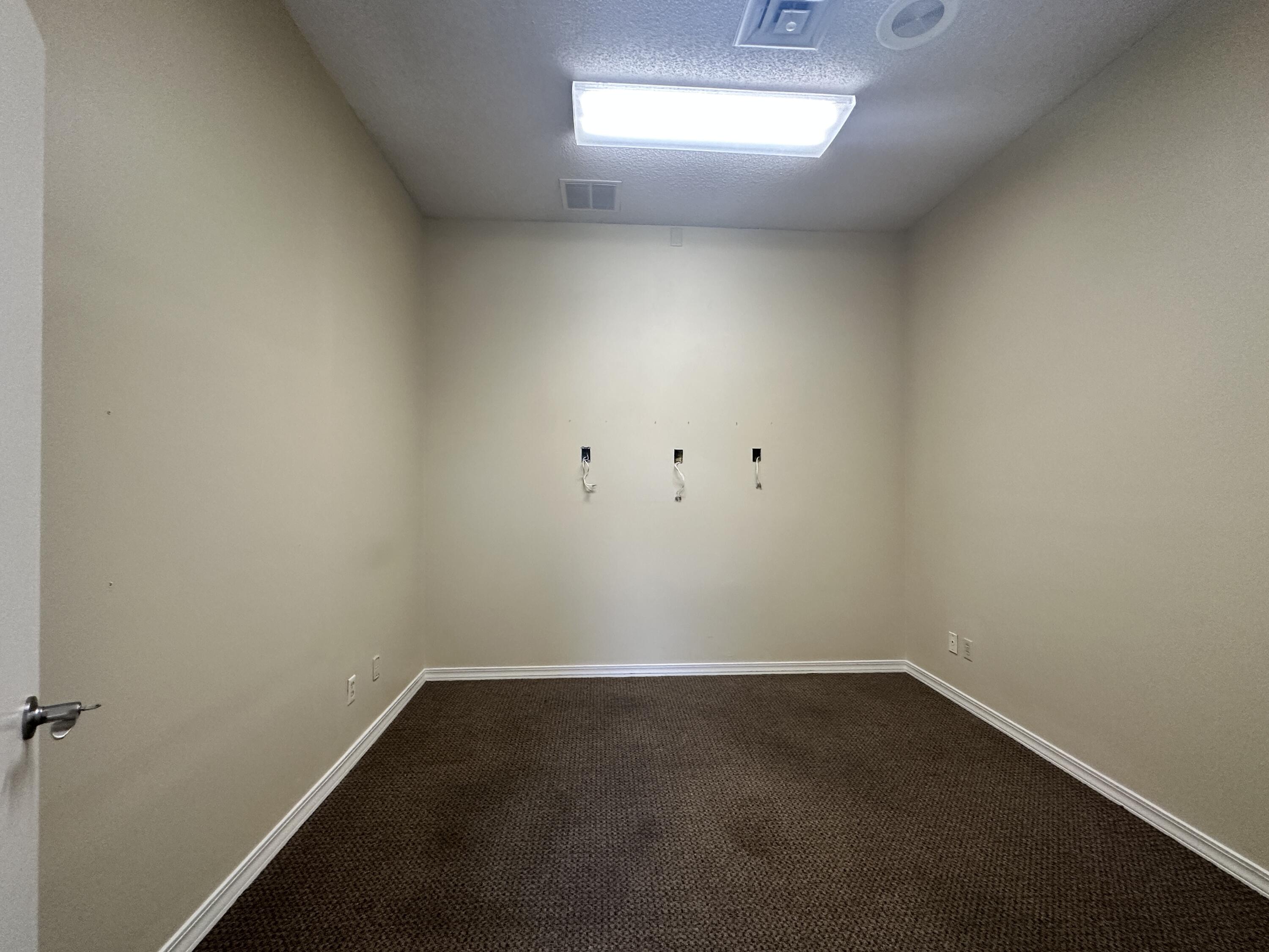 2021 South Waverly Avenue Property Photo 13