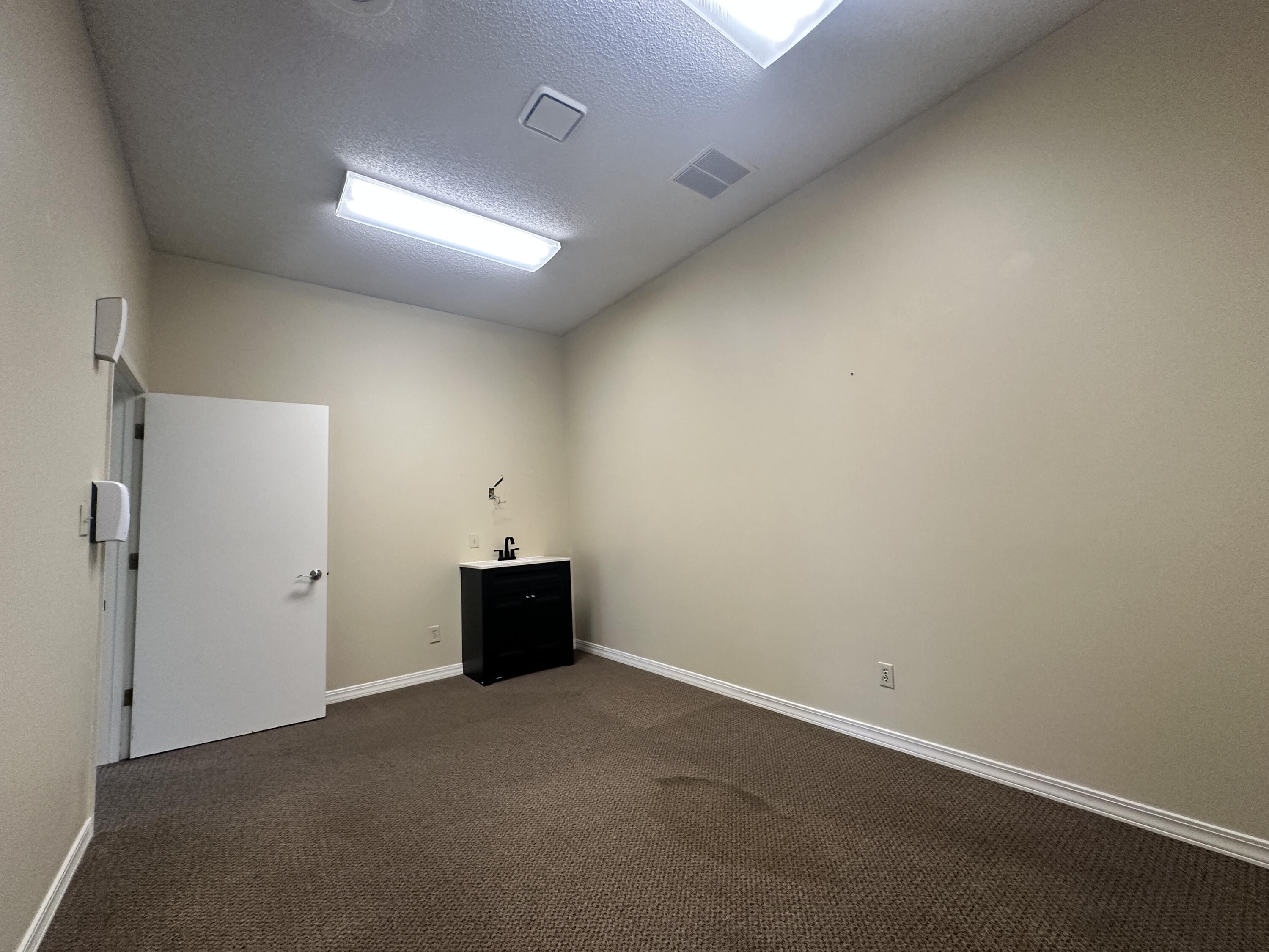 2021 South Waverly Avenue Property Photo 15