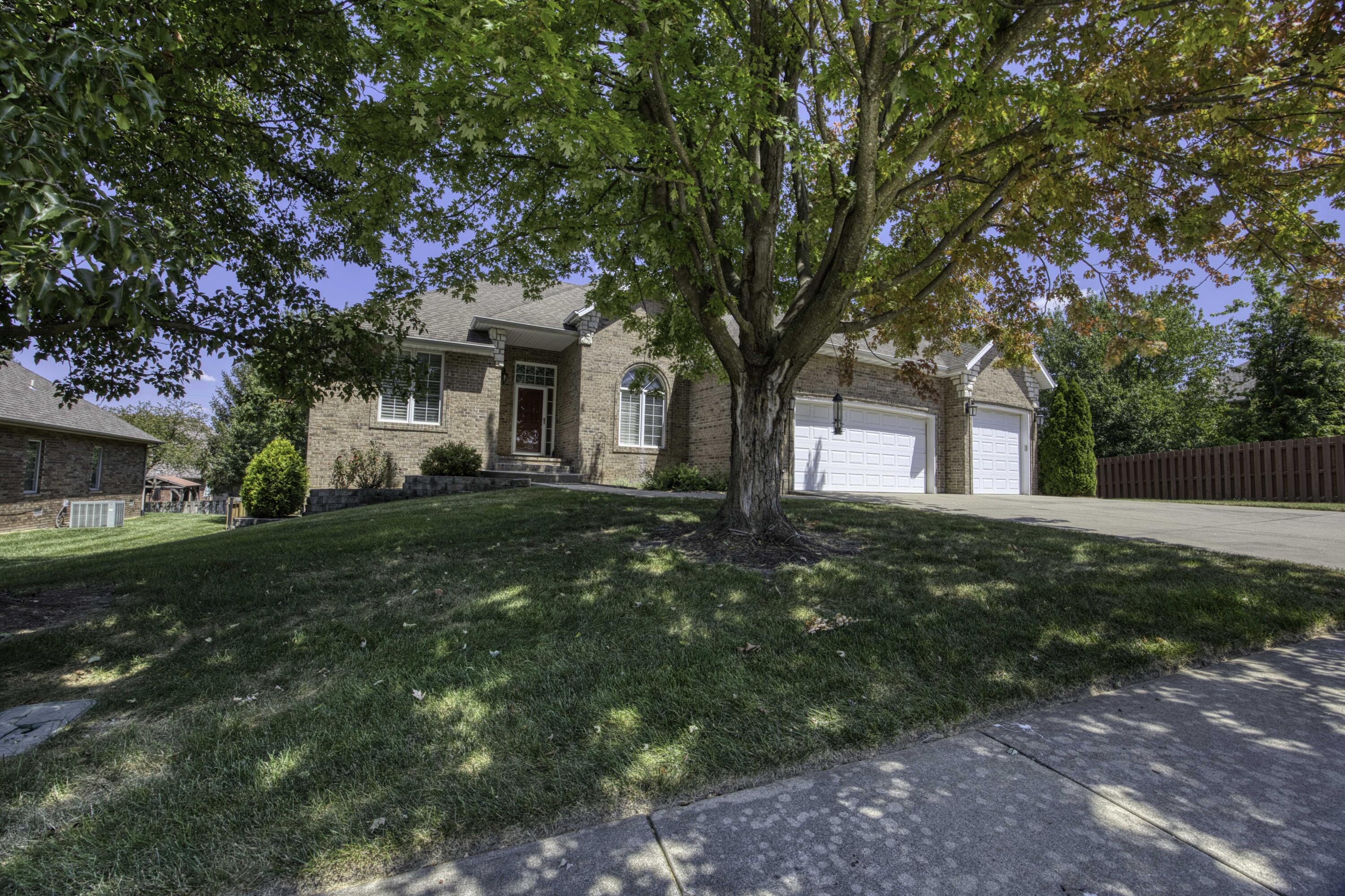 3243 Shady Glen Street Property Photo 1