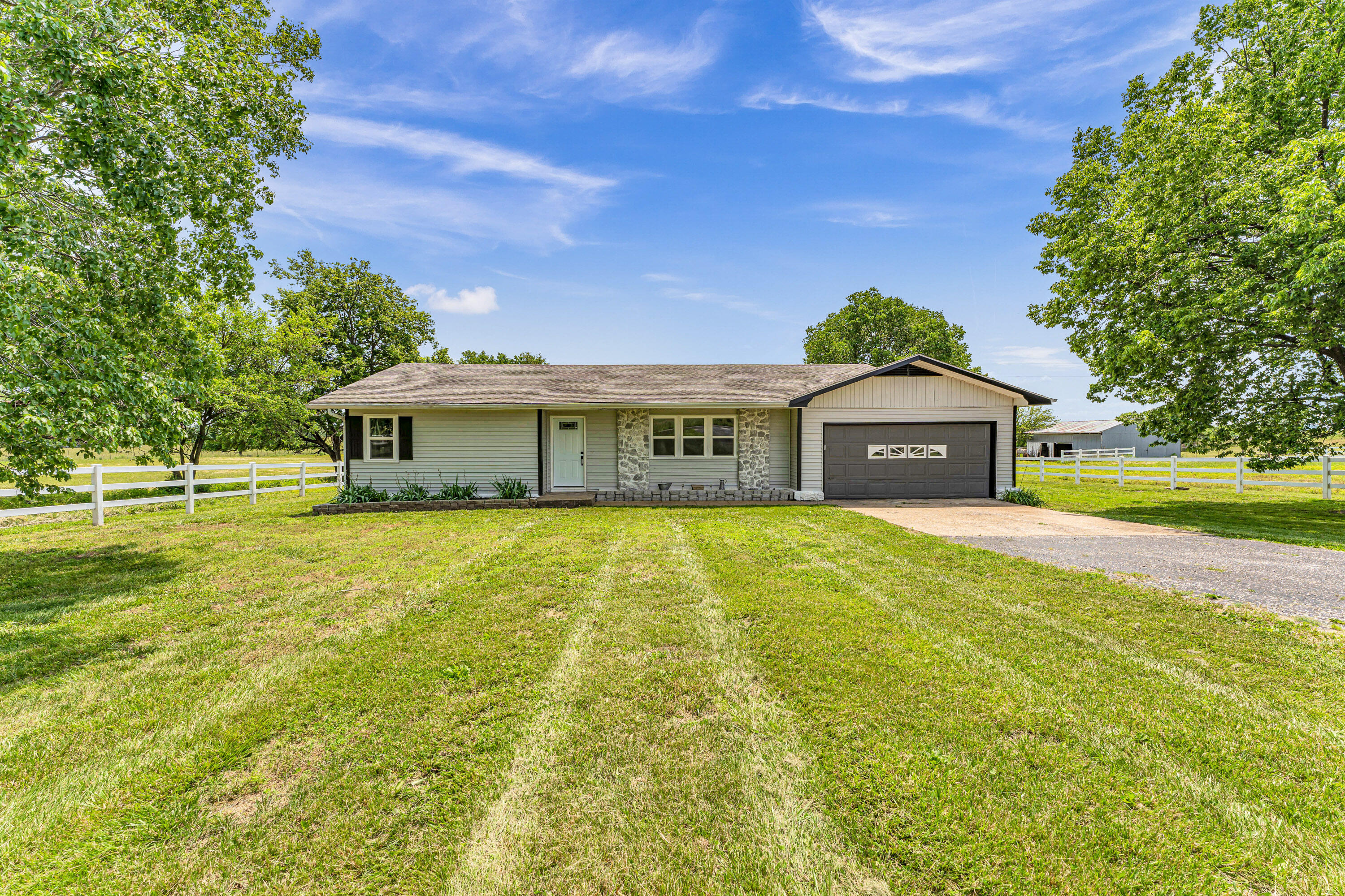 32 State Road F Property Photo 1