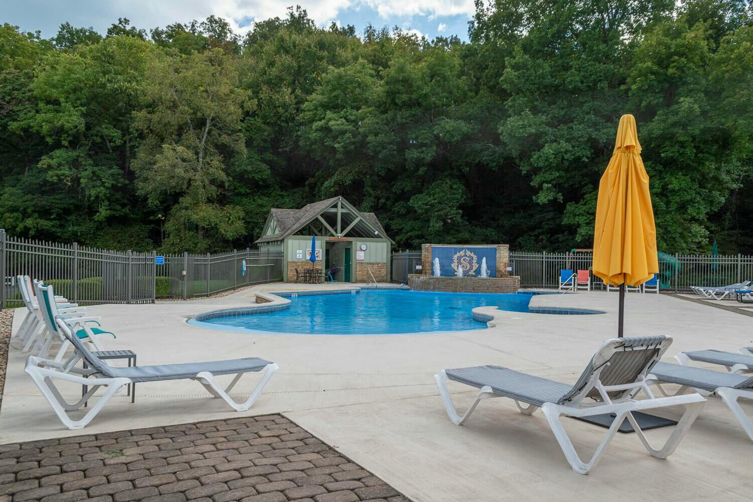 1920 Dry Hollow Road Property Photo 9