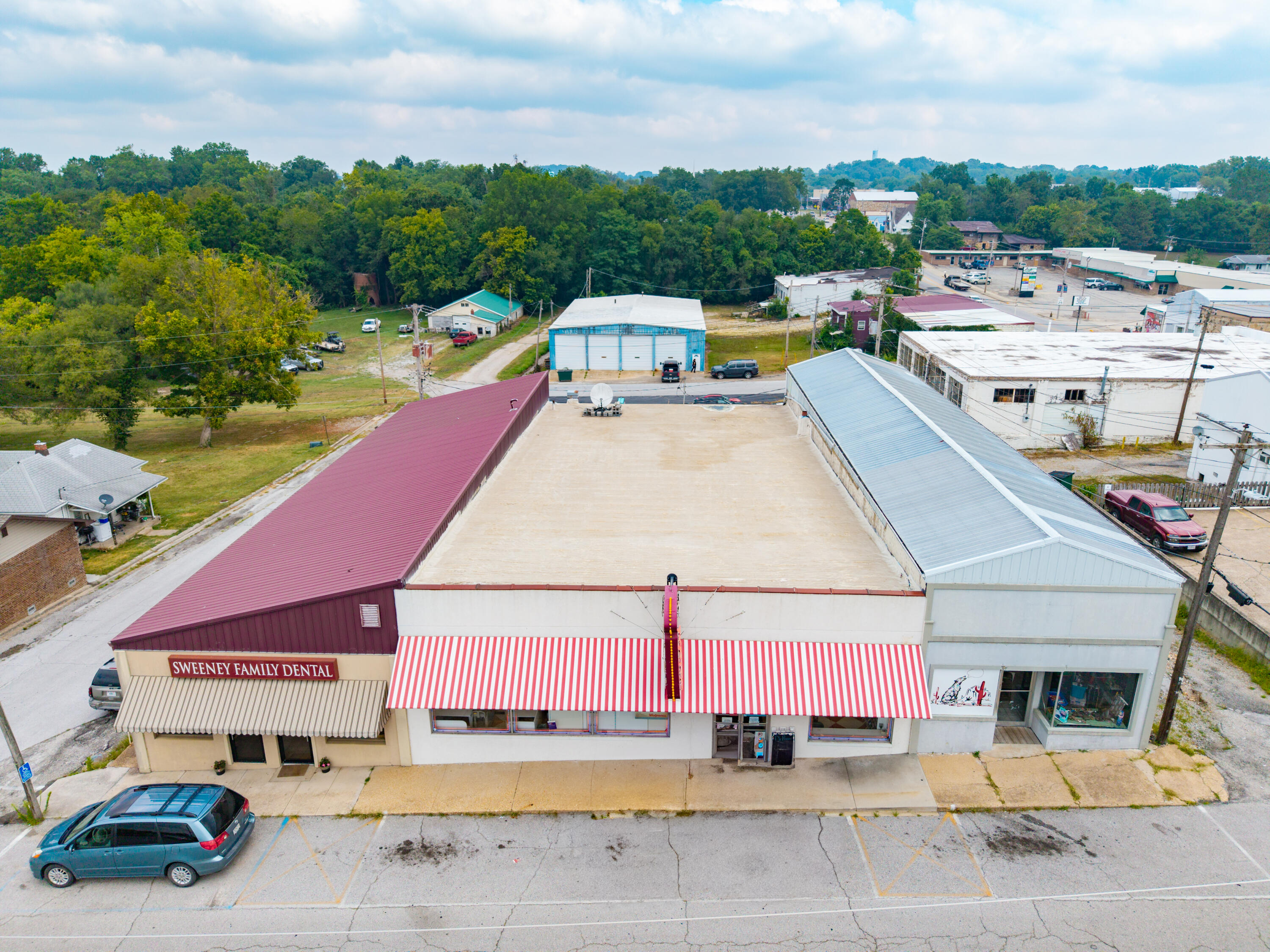 124 West Washington Avenue Property Photo 43