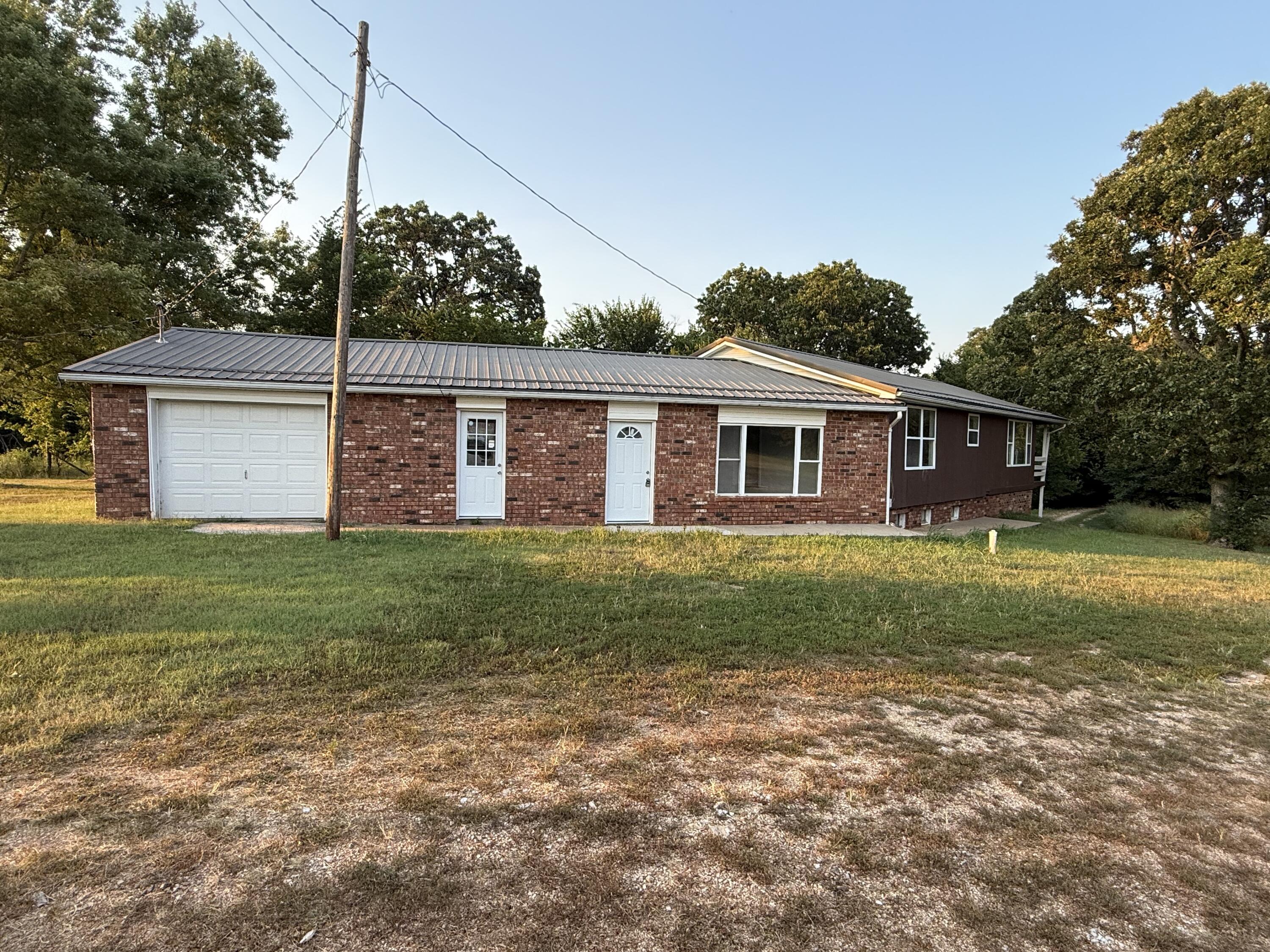 15851 Fox Lane Property Photo 1