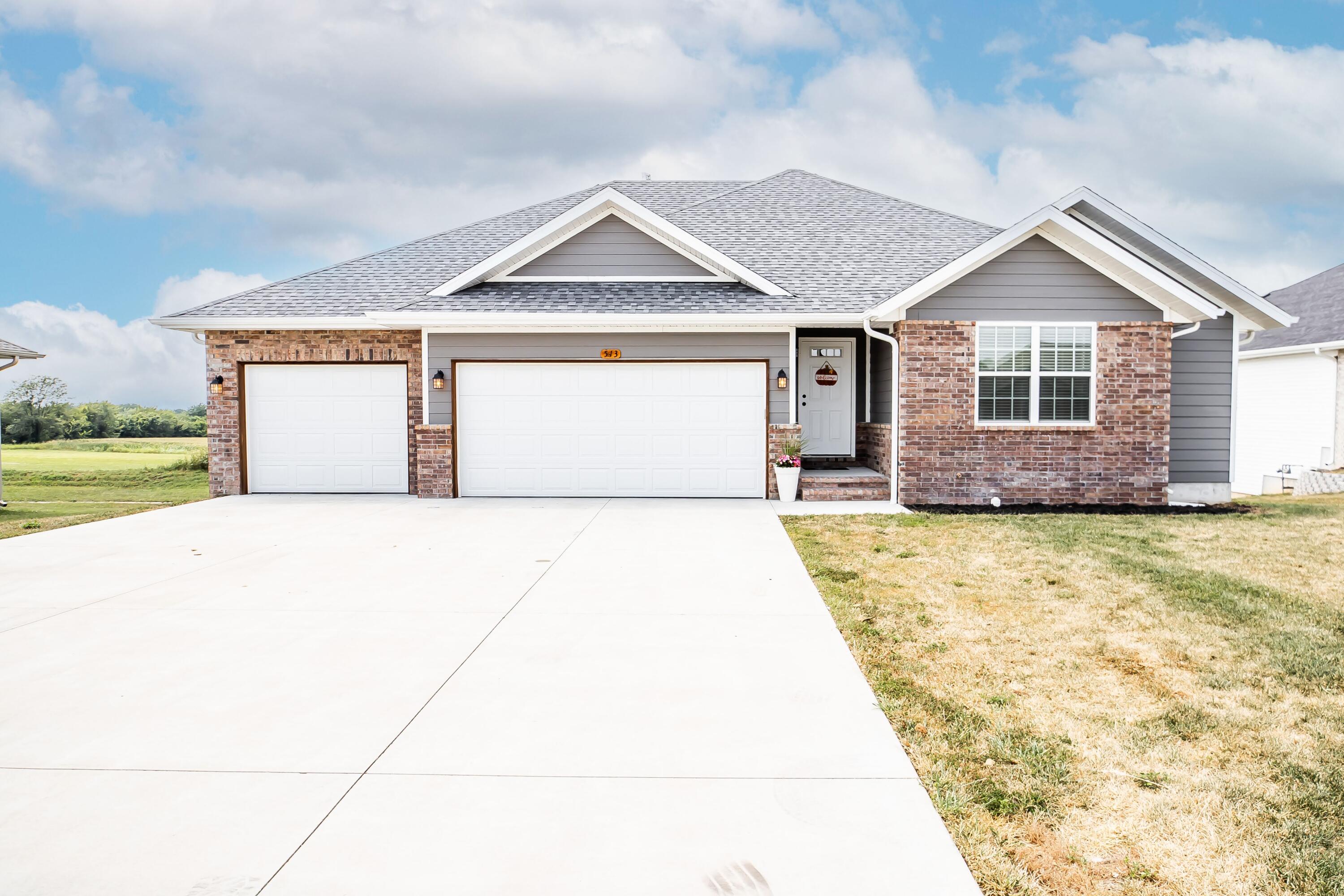 513 Stella Court Property Photo 1