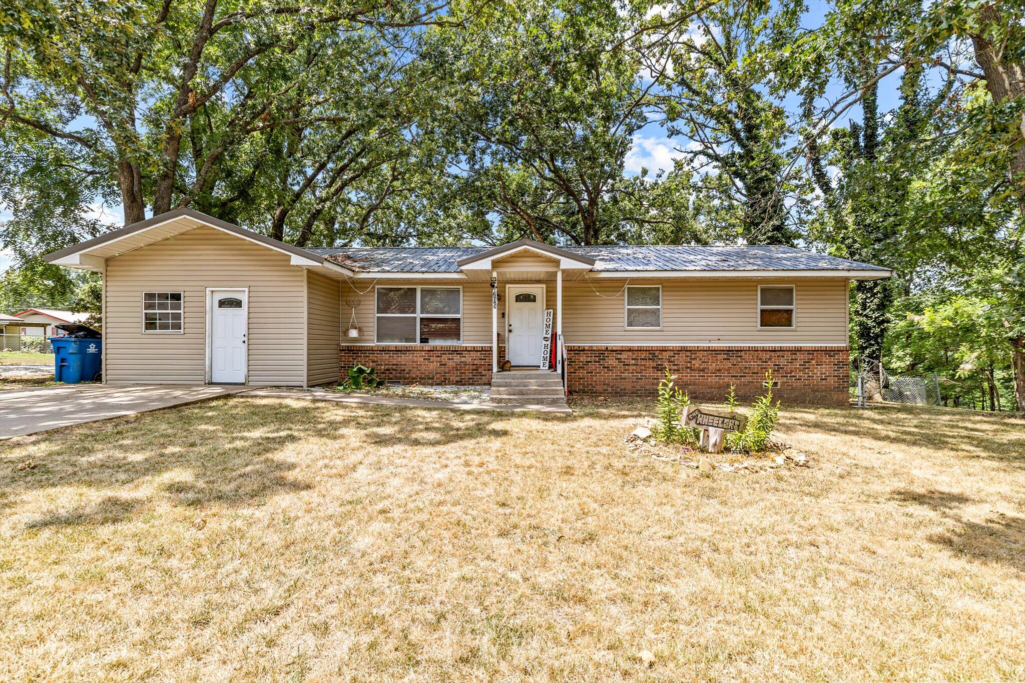205 Oak Ridge Drive Property Photo 1