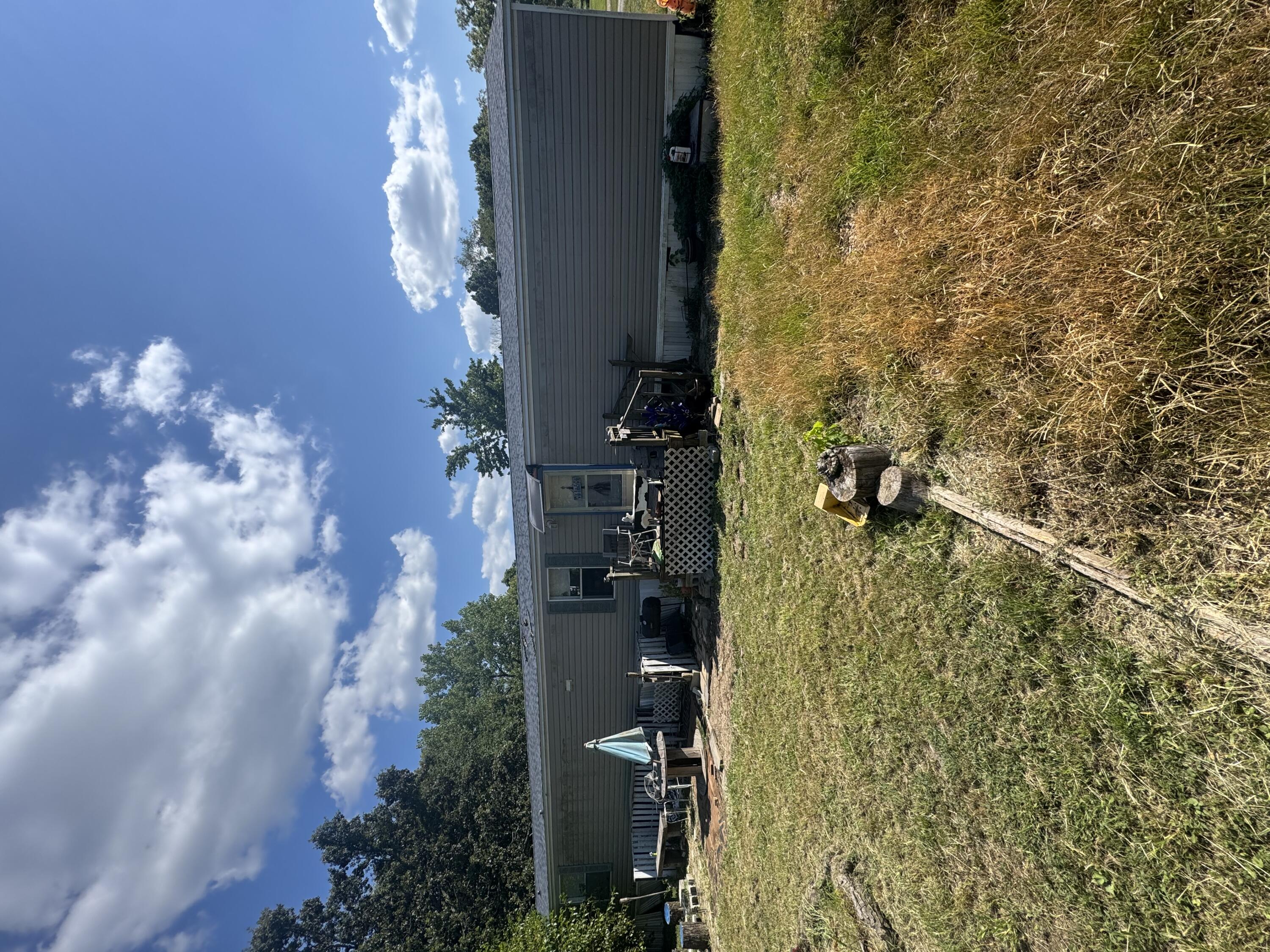 1211 Stub Street Property Photo 1