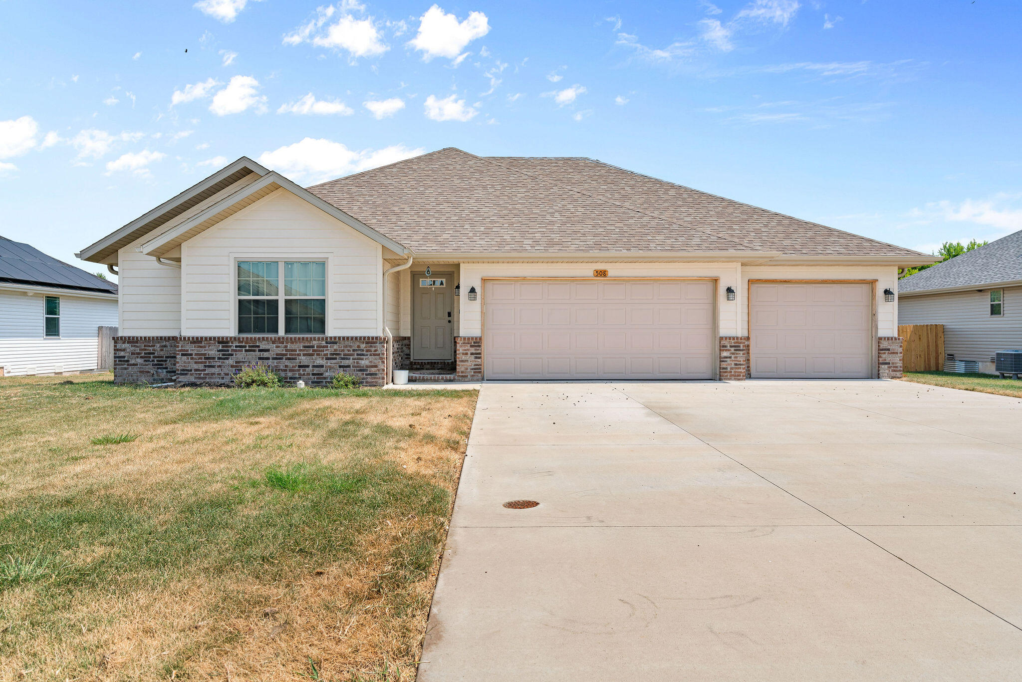 508 Stella Court Property Photo 1
