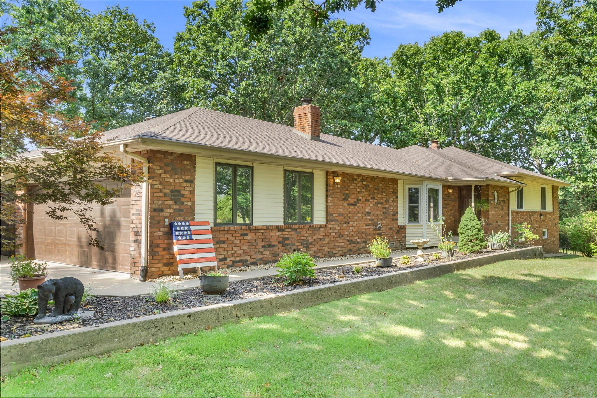 908 Apache Road Property Photo 1