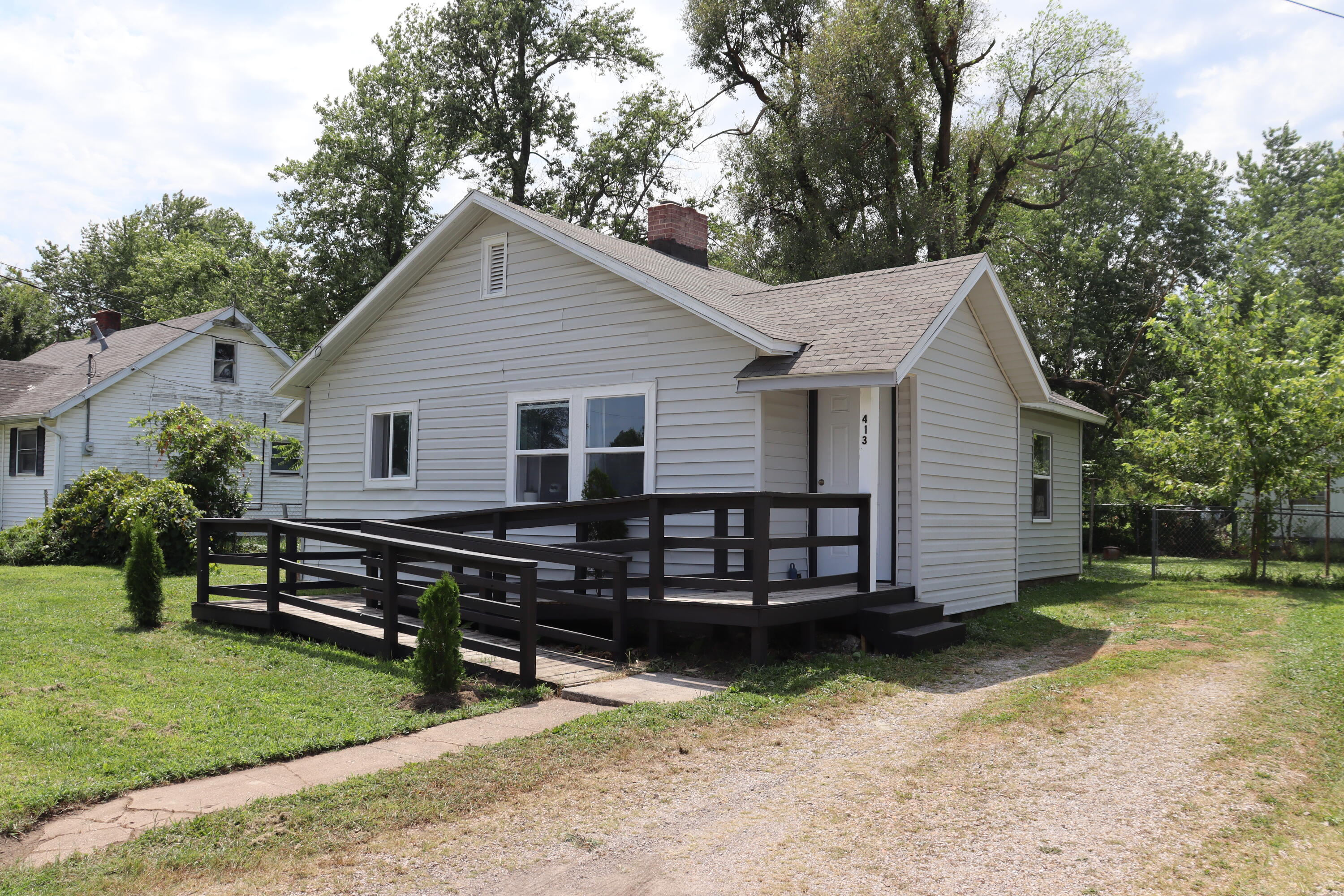 413 Water Street Property Photo 1