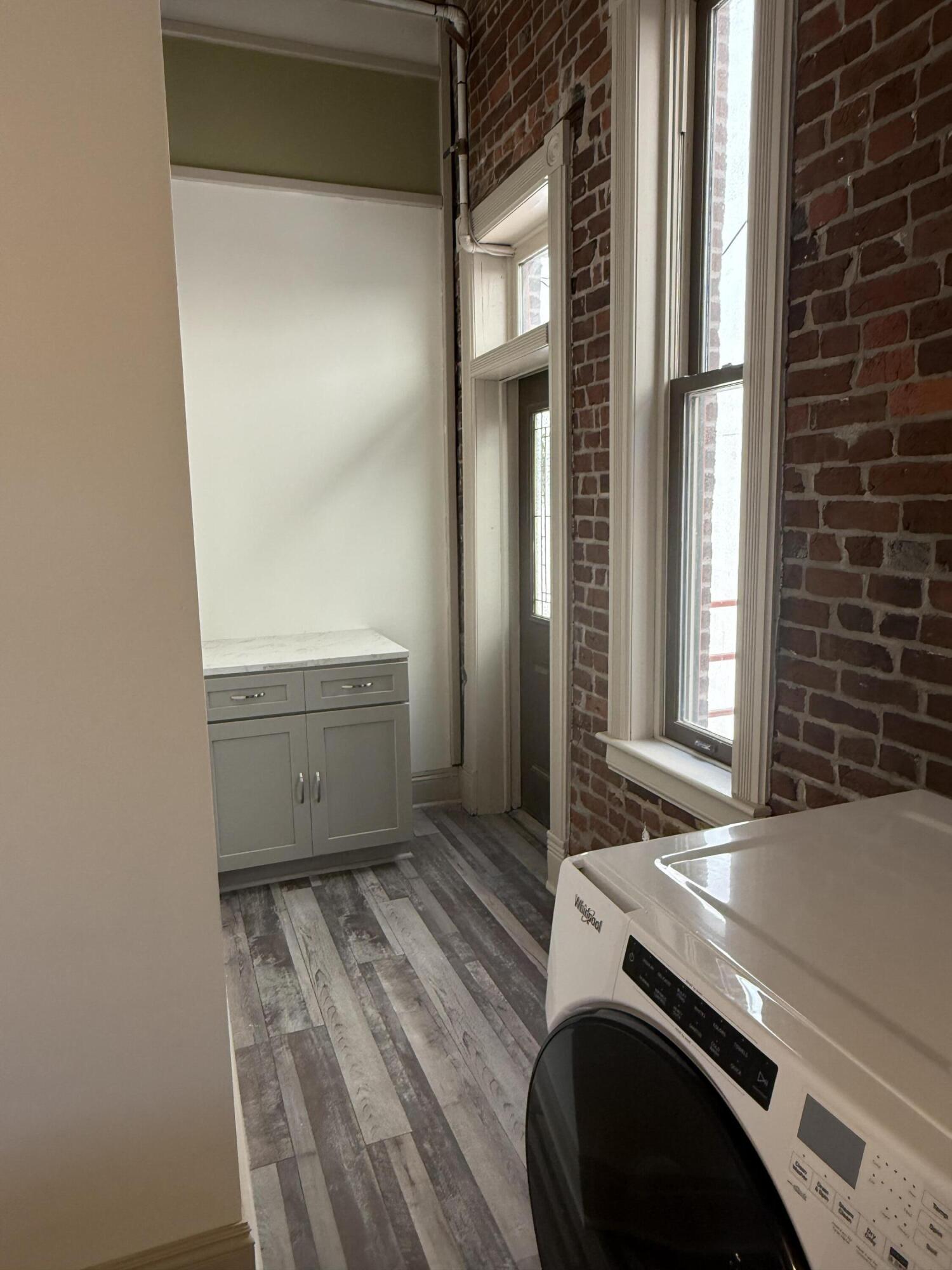 313 Park Central Property Photo 15