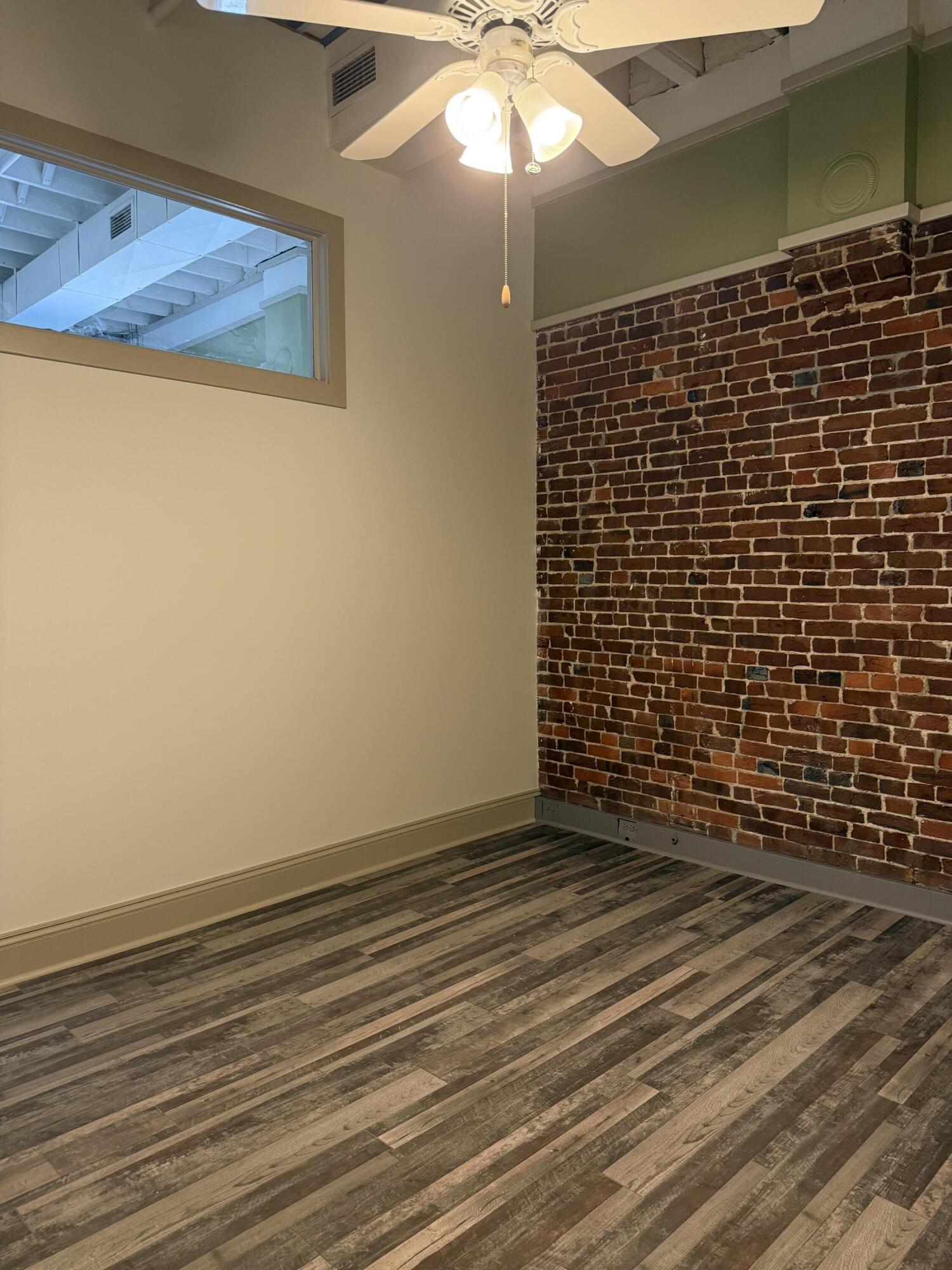 313 Park Central Property Photo 17