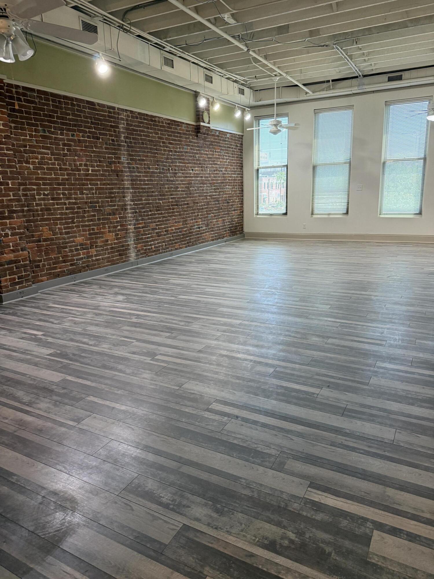 313 Park Central Property Photo 20