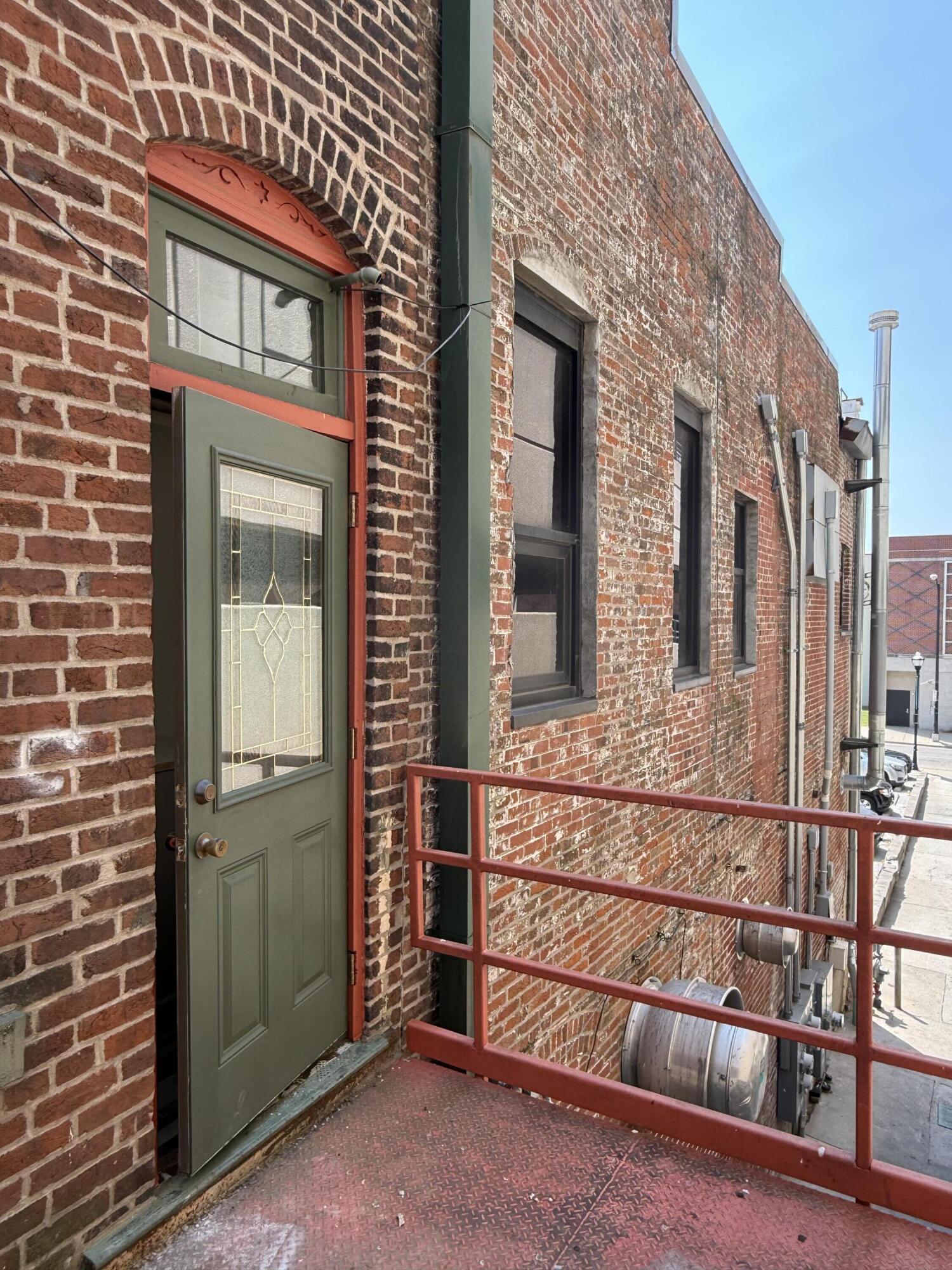 313 Park Central Property Photo 27