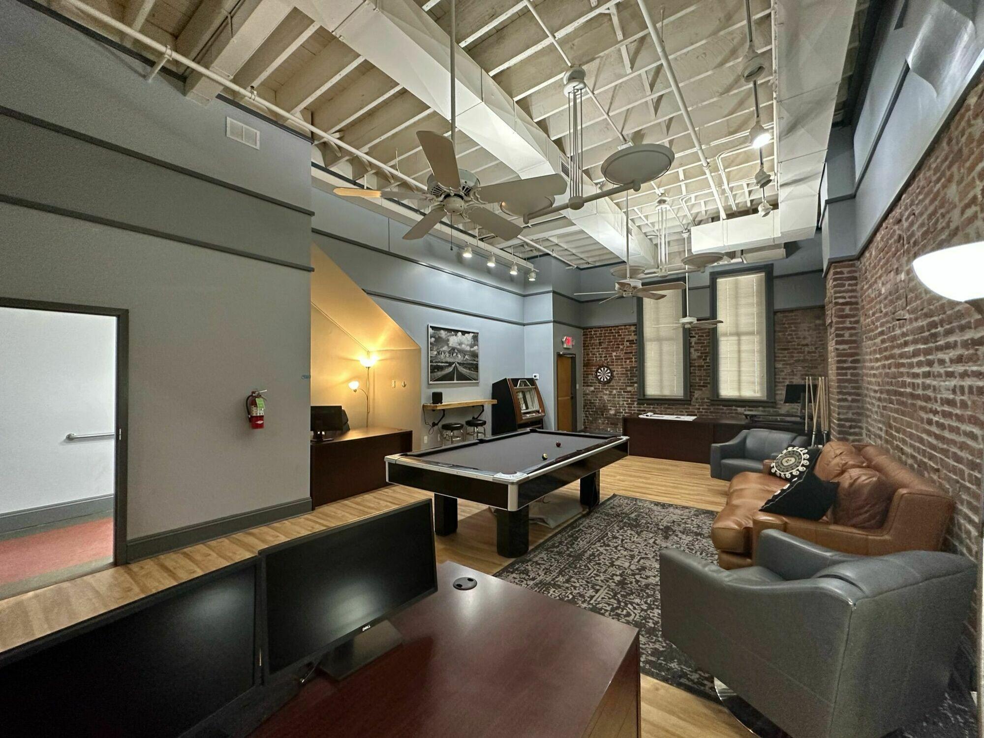 313 Park Central Property Photo 35