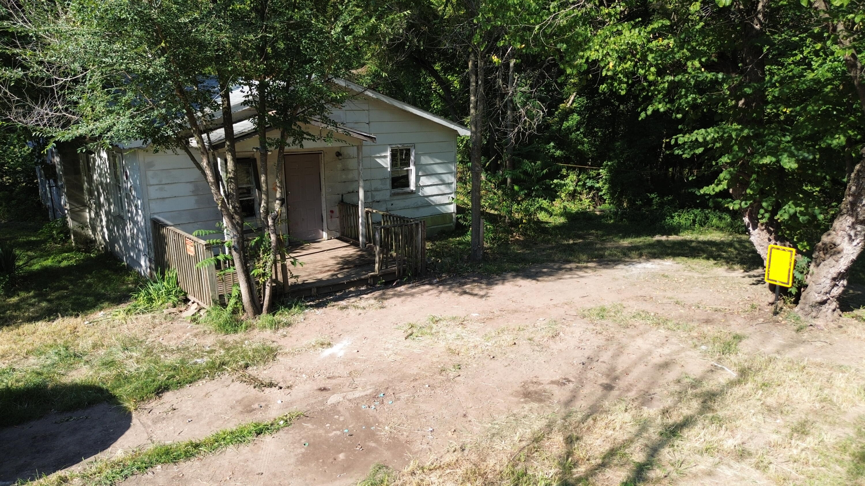 604 South Brookside Avenue Property Photo 1